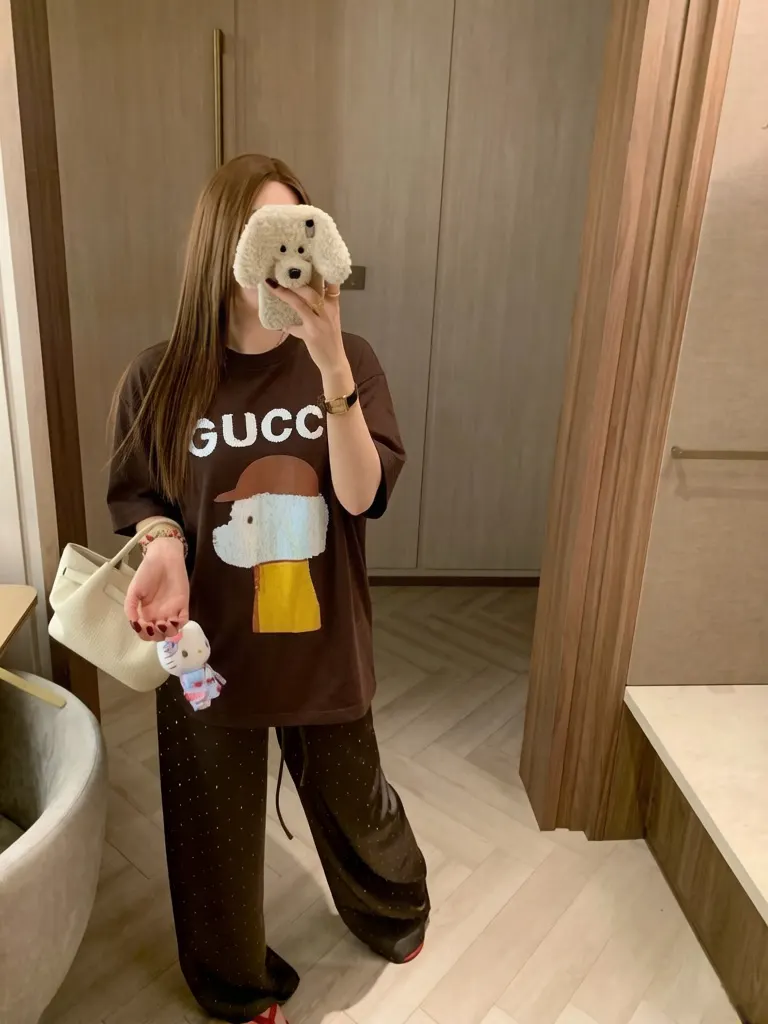 Gucci Logo印花短袖T恤 棕色