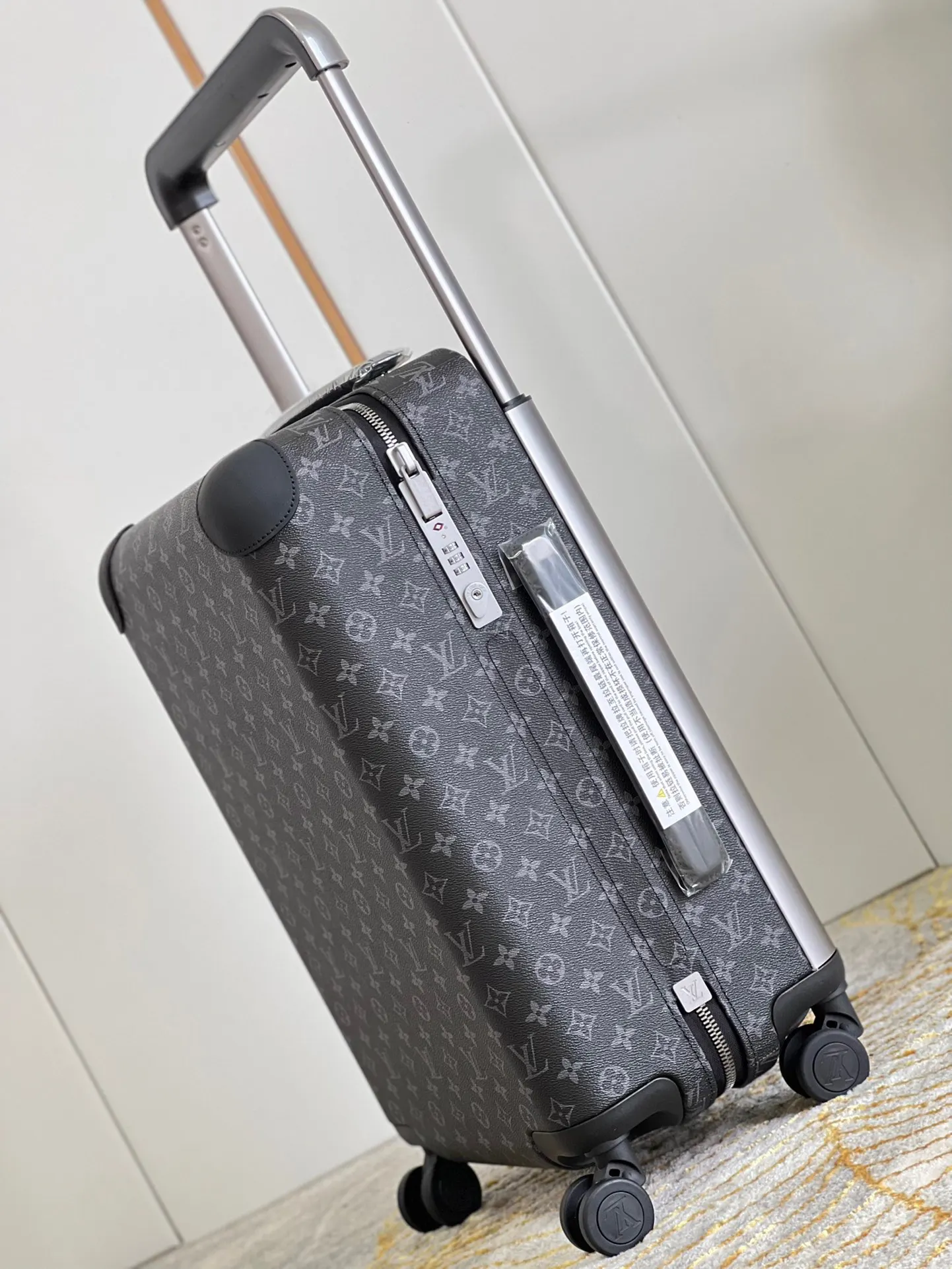 LV 帆布 全新 Horizon 拉杆箱以个性创意革新的传奇經典 行李箱 旅行拉杆款 輕便出行款