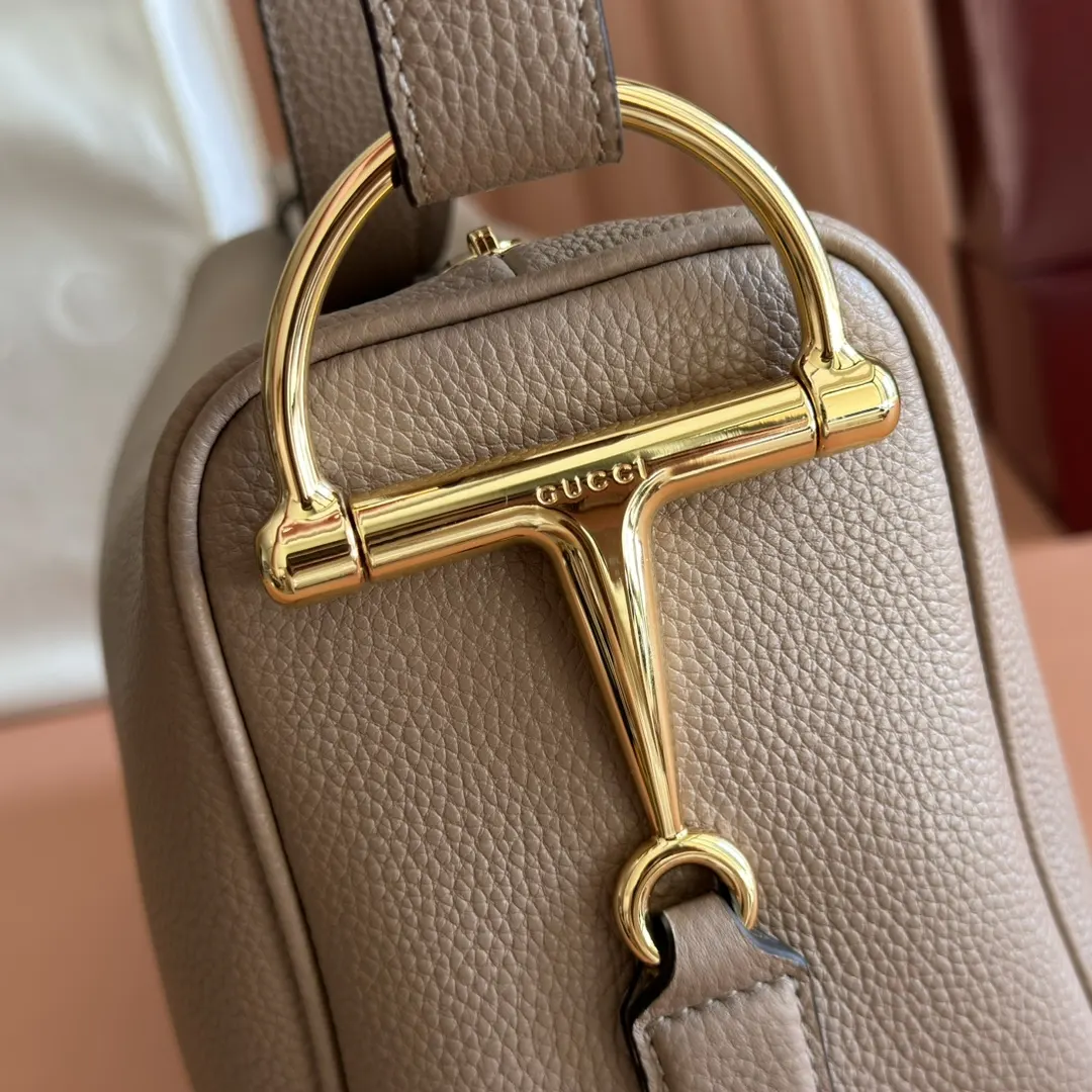 Gucci Brown Gold Hobo Shoulder Bag Vintage Leather