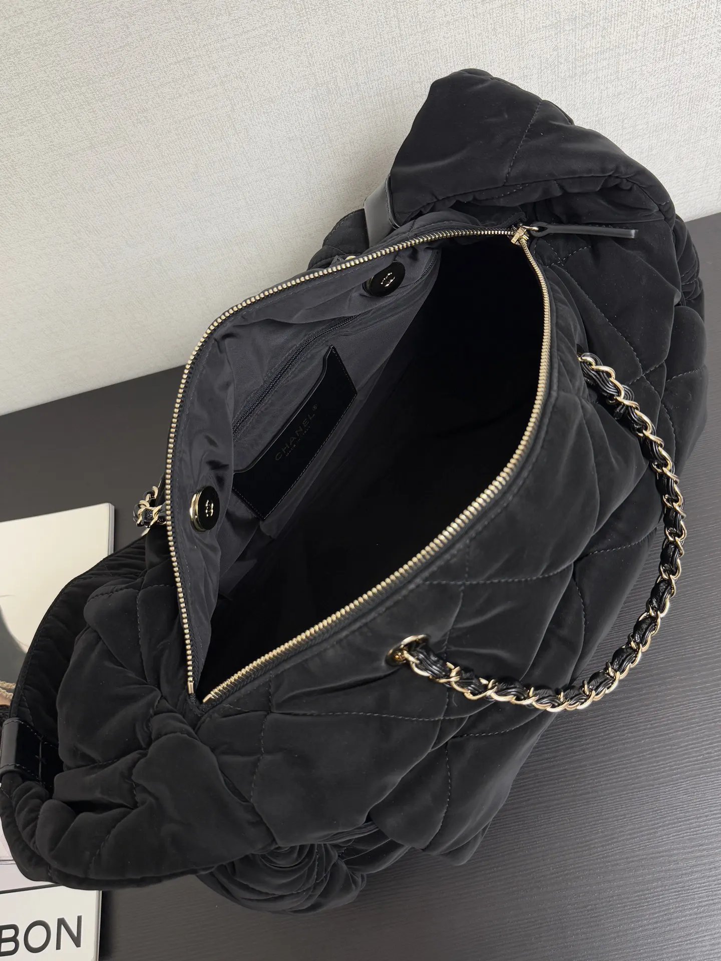 CHANEL 黑色牛皮链条翻盖包 蝴蝶结款