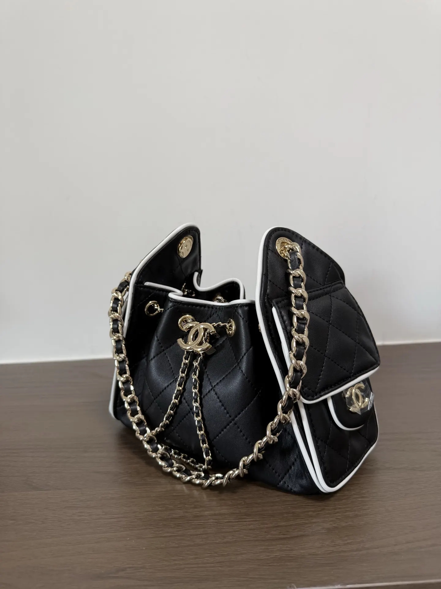 Chain Bag Leather