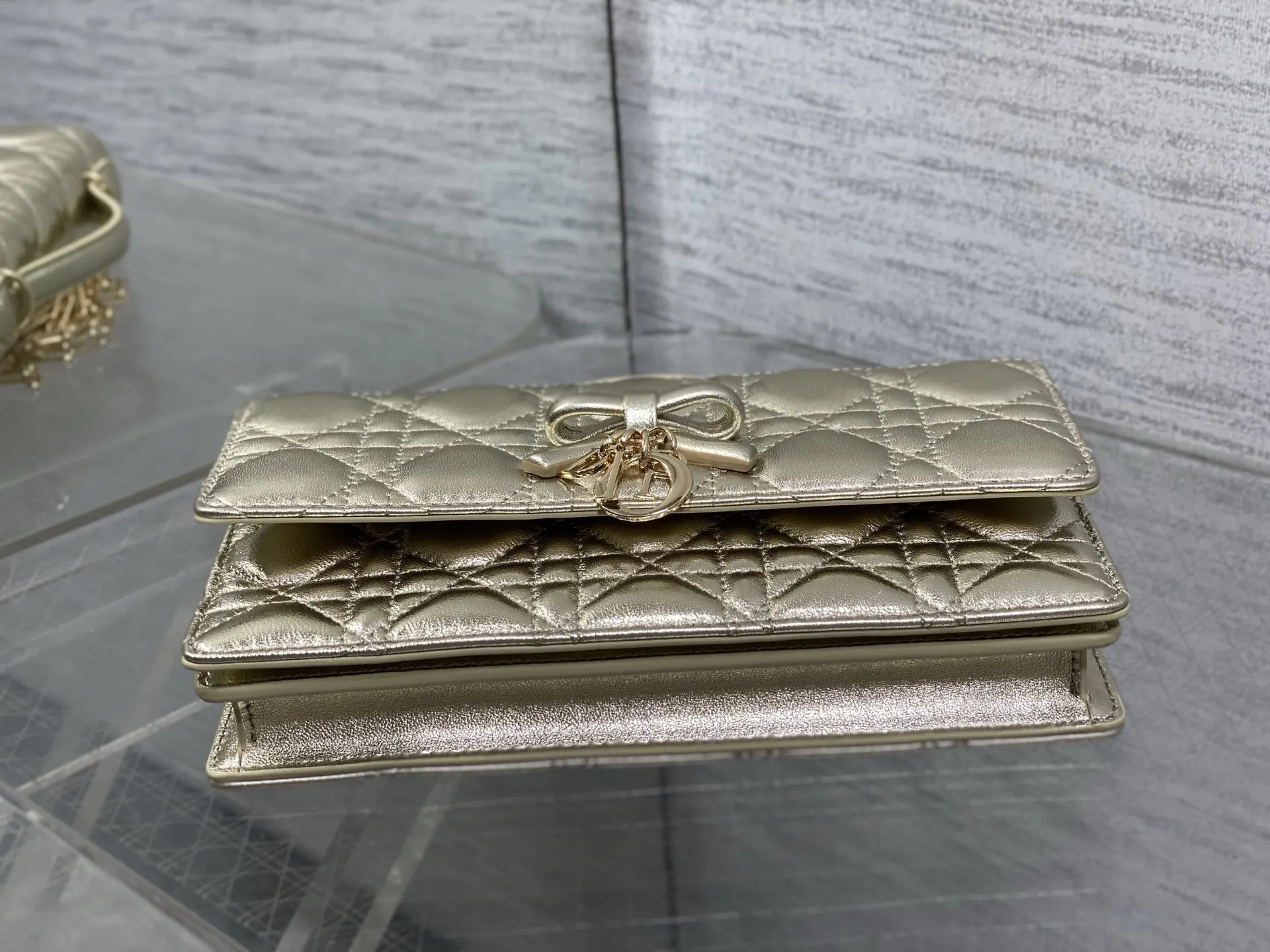 Dior 银色羊皮手拿包 亮面晚宴