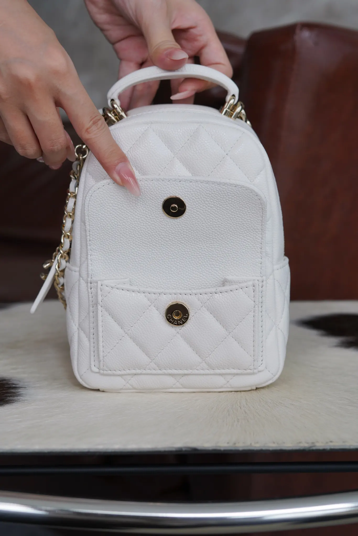 CHANEL 白色 金色 小牛皮 双肩包 实用双肩款