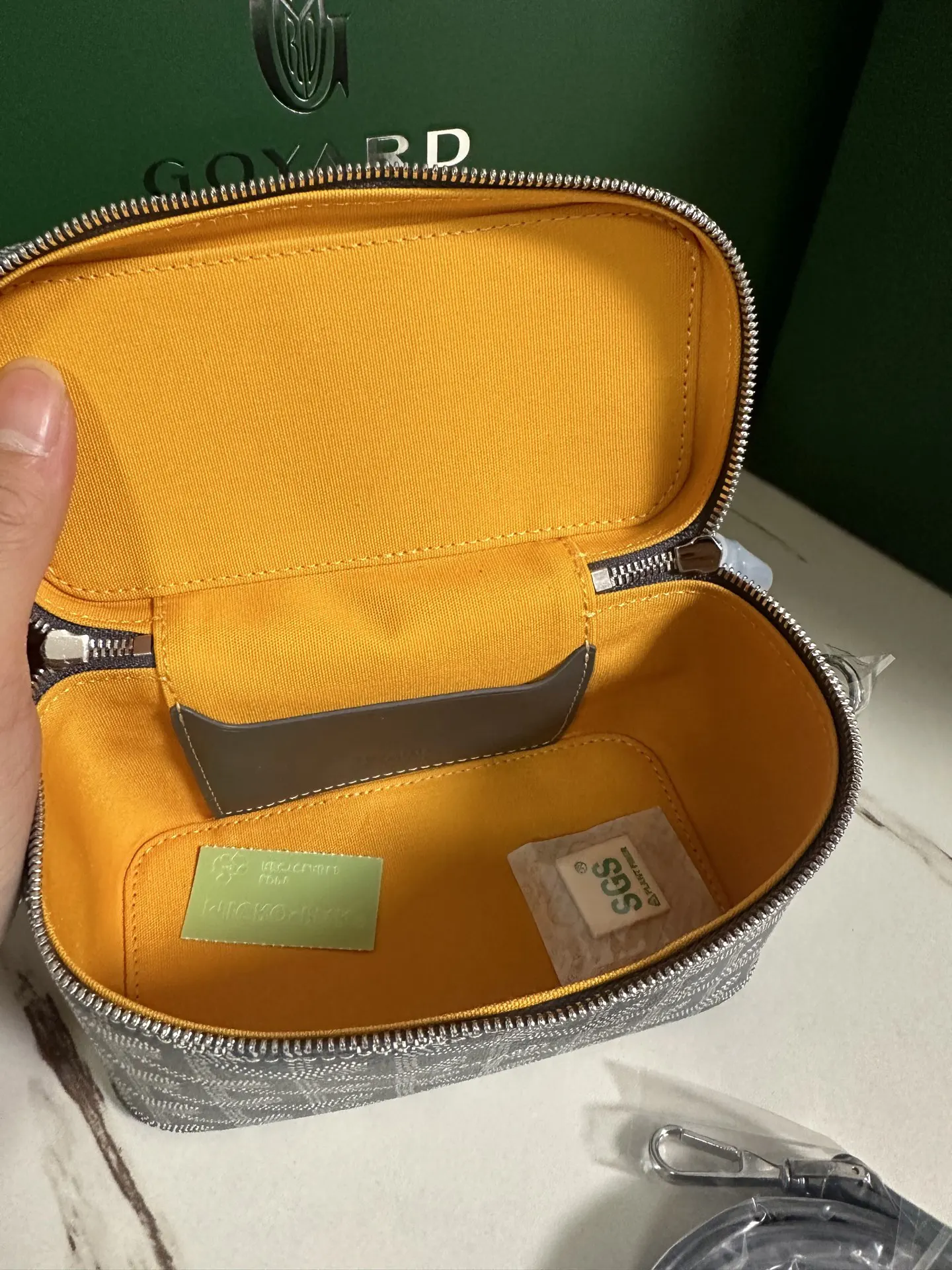 Goyard 黄色 小牛皮 化妆包 便携收纳款