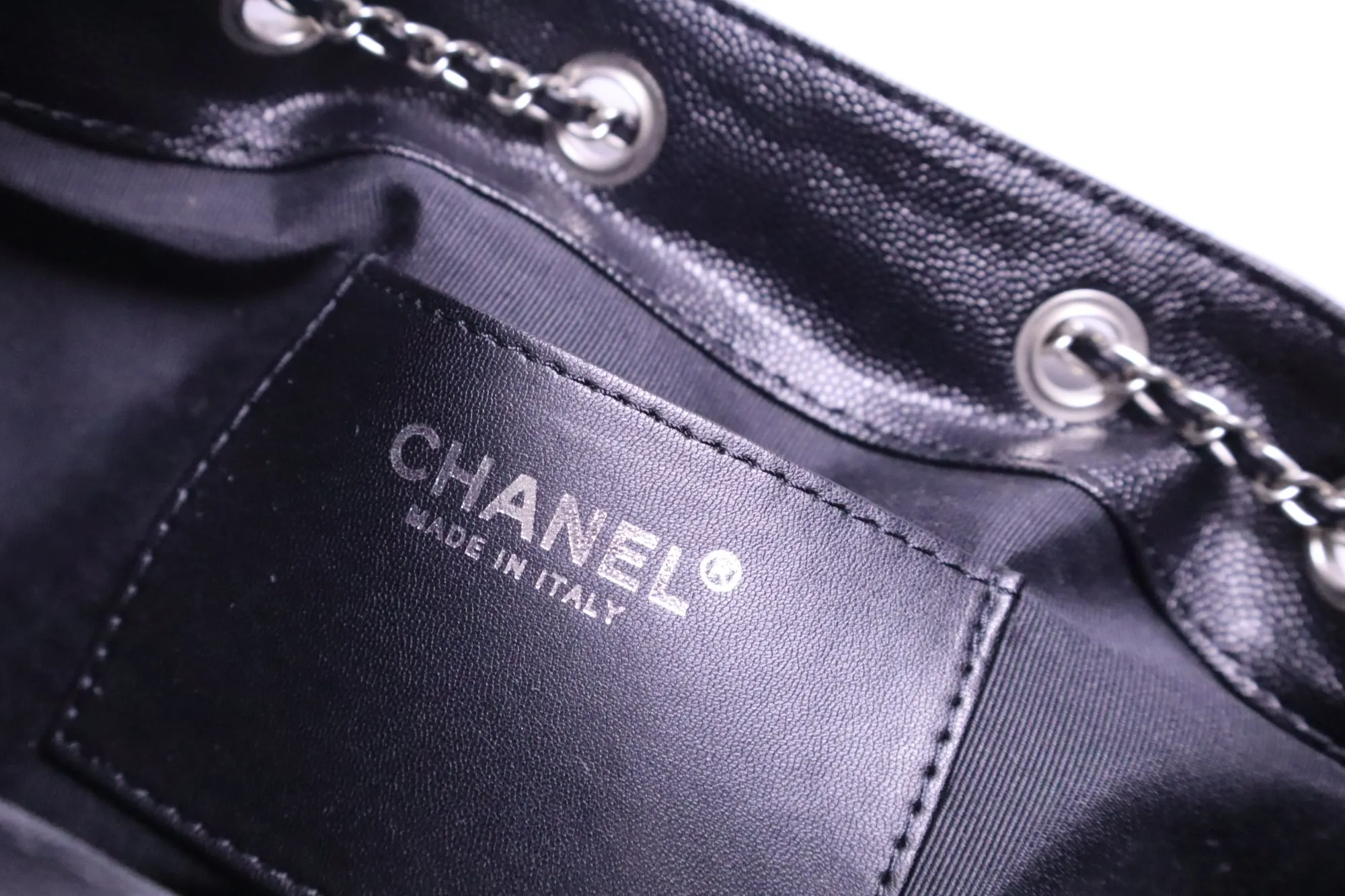 Chanel 黑色 腋下包