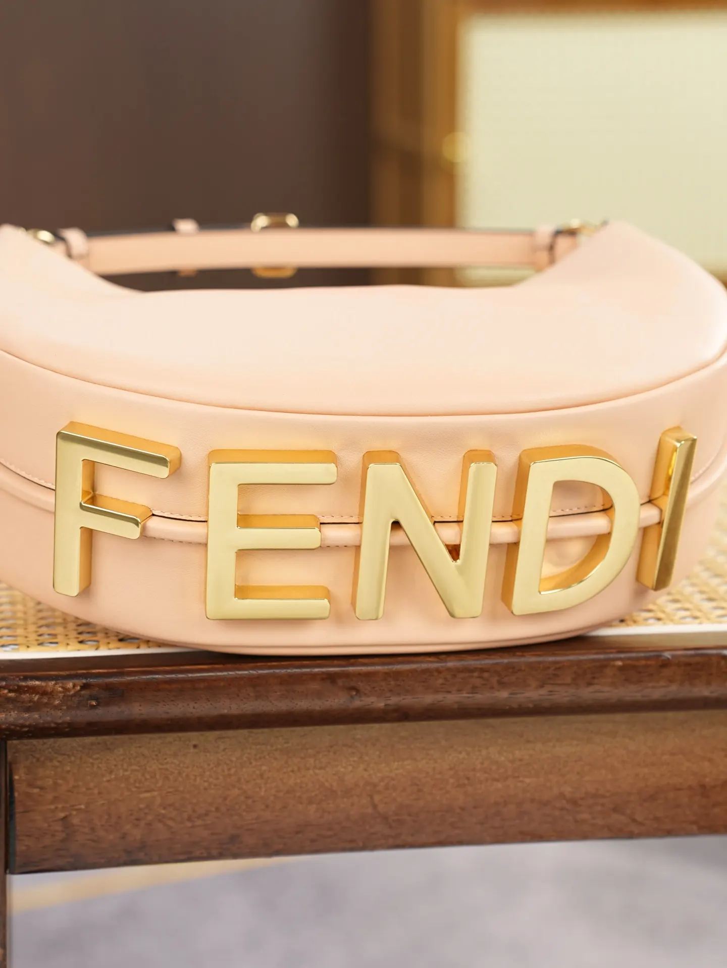 皮 大 肩带 FEND 腋下包 复古腋下背款