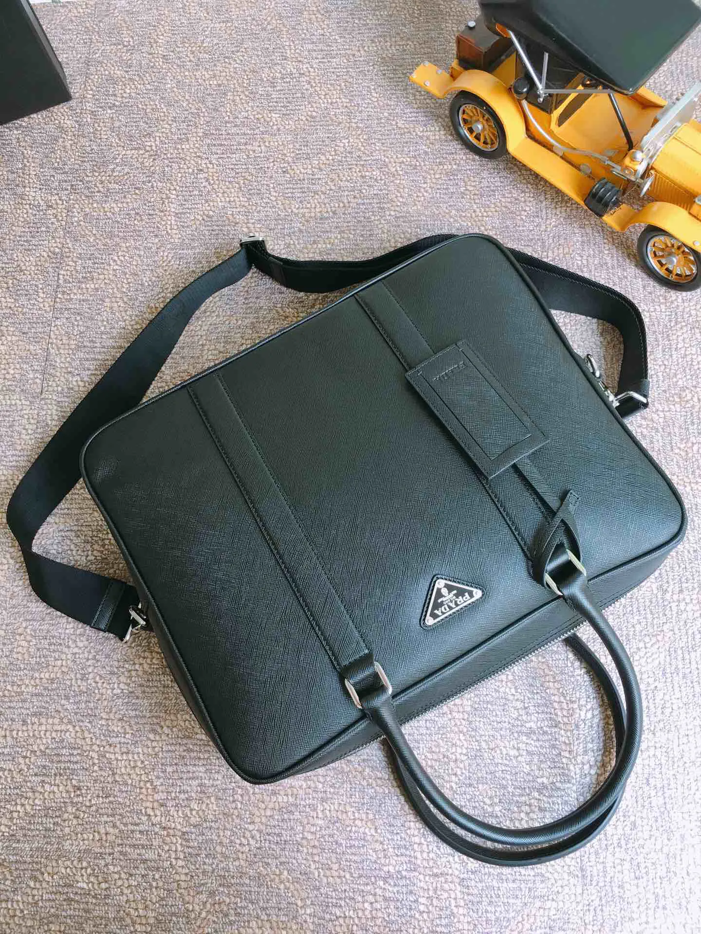 Briefcase Business Commuter Classic Leather