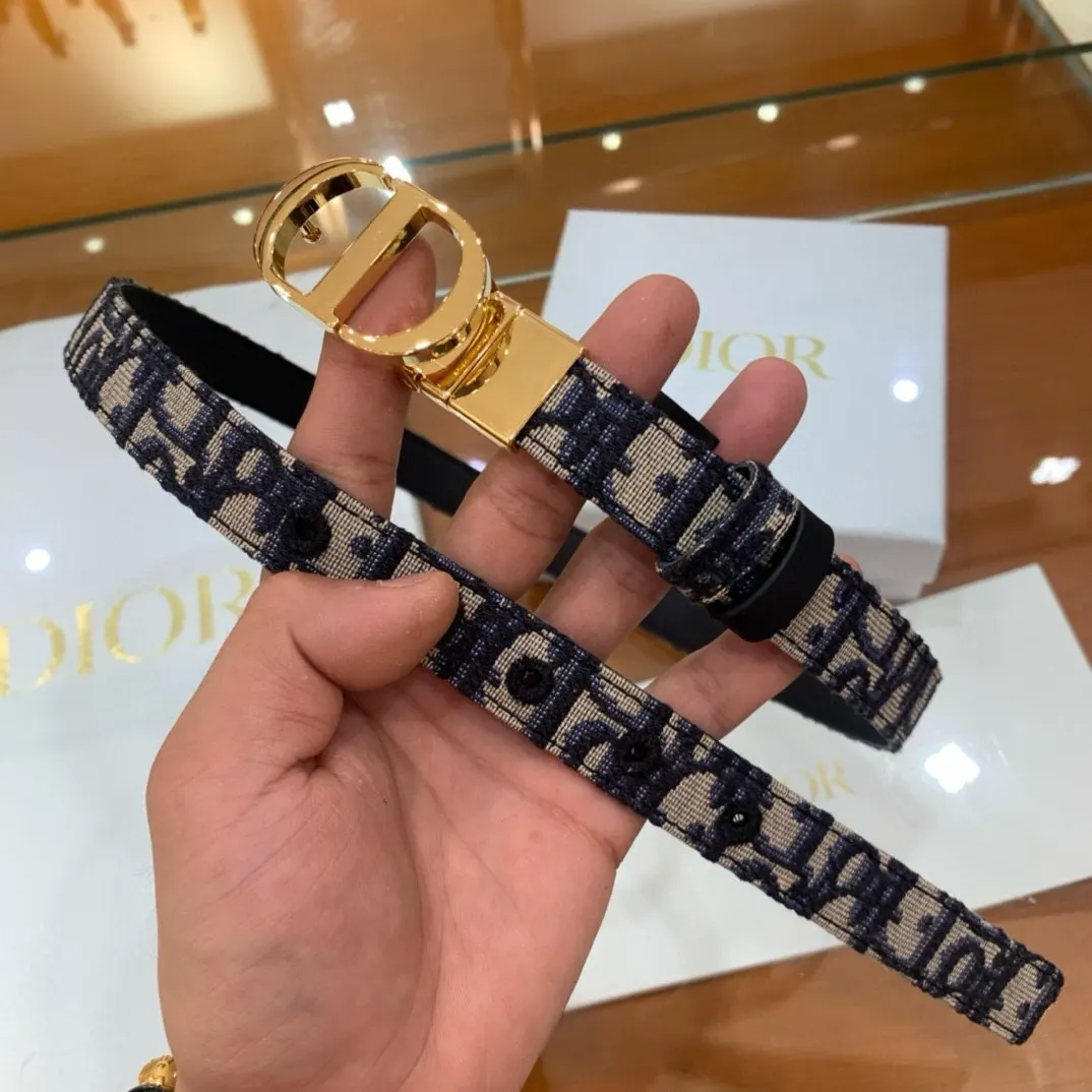 Dior 30 Montaigne 皮革 腰带