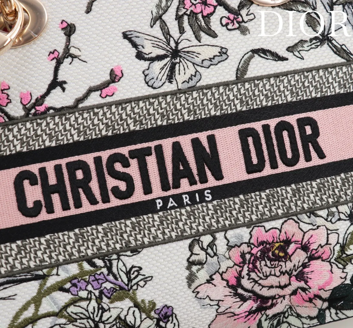 Dior 拼色 进口 刺繡戴妃包 紫罗兰 五格刺 手提包 通勤手提款(數字9) Dior 拼色 进口 刺繡戴妃包 紫罗兰 五格刺 手提包 通勤手提款(數字9)