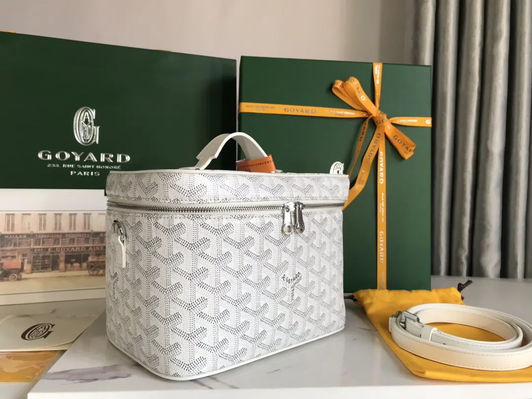 Cosmetic Pouch Leather