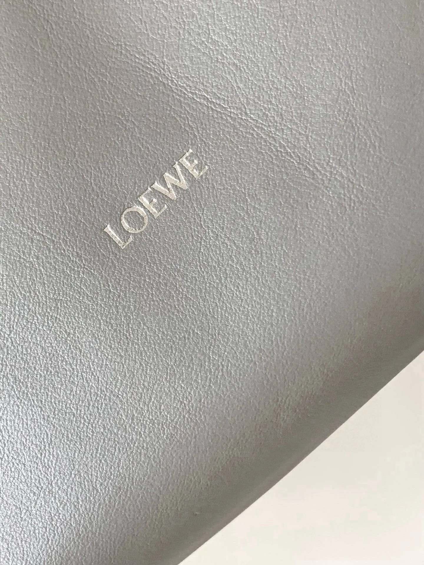 Loewe 小牛皮 托特包 大容量托特款