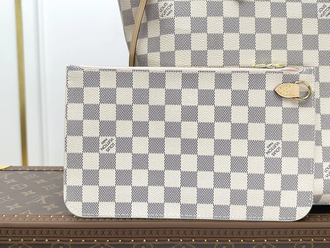 LV Neverfull 老花 帆布 手拿包 精致手拿款