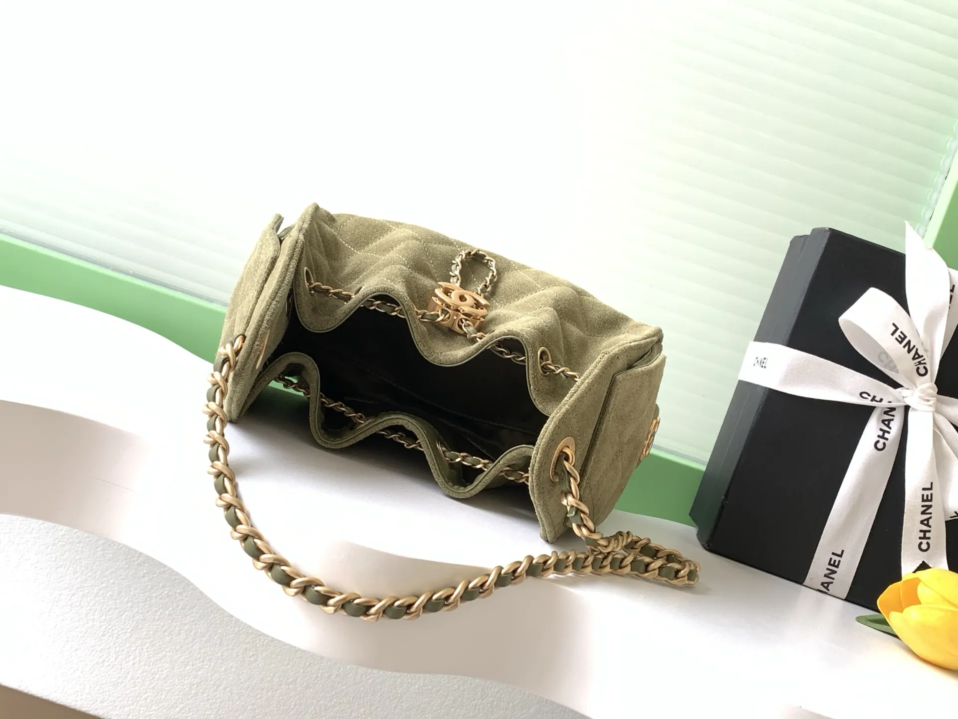 CHANEL 迷你磨砂皮 复古金币纽扣抽绳水桶包 菱格纹 经 链条包 精致链条款