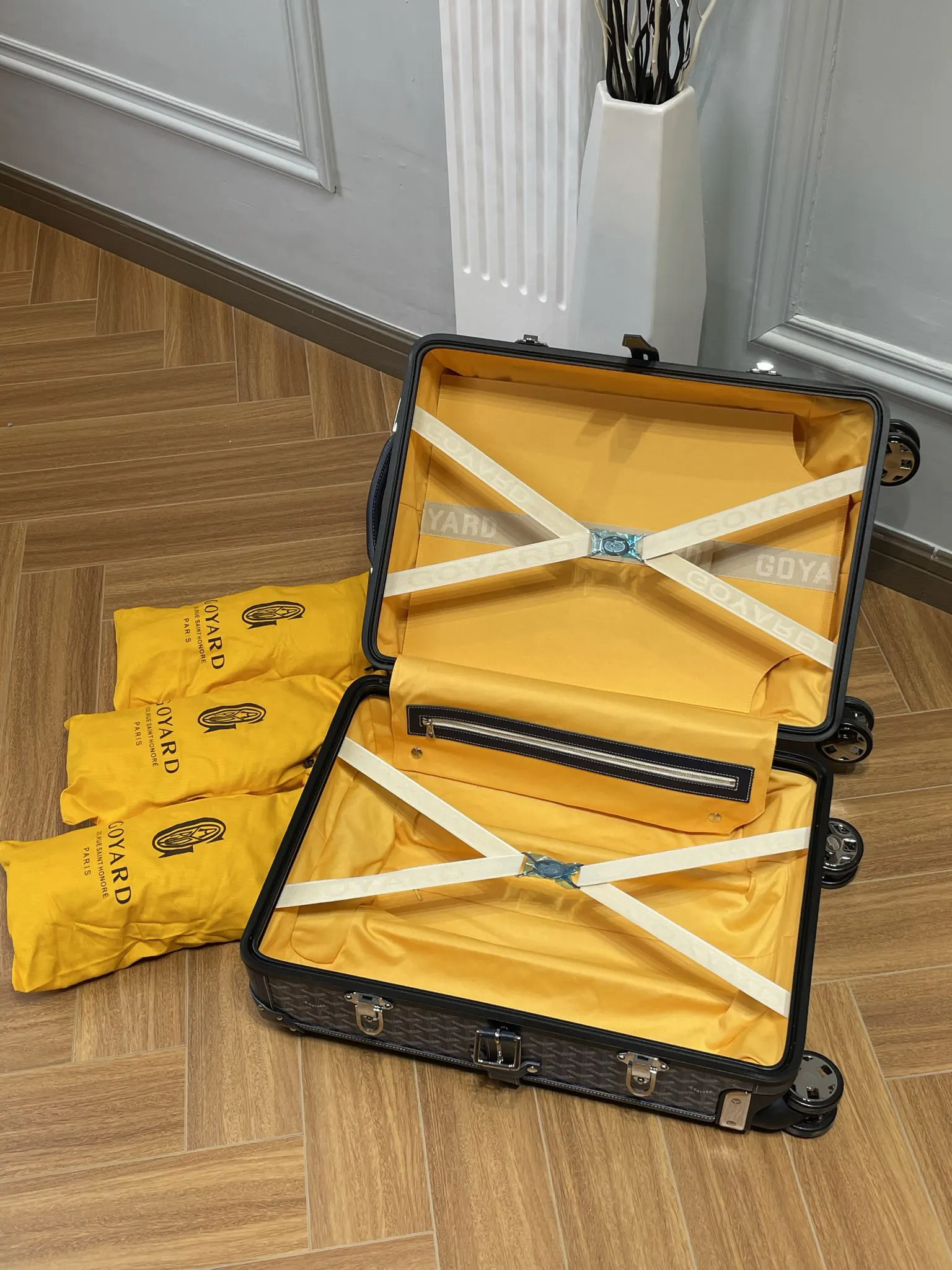 Goyard Suitcase Travel Lightweight Classic Image 9 Goyard Suitcase Travel Lightweight Classic Image 9