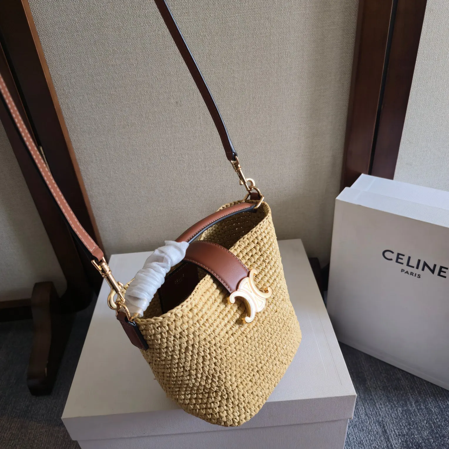 金色 小牛皮 上线 CE家 mini草编桶包 水桶包 休闲水桶款