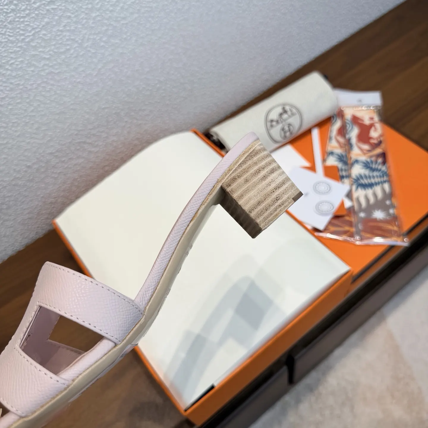 Hermès Oran 经典全色系 拖鞋 舒适