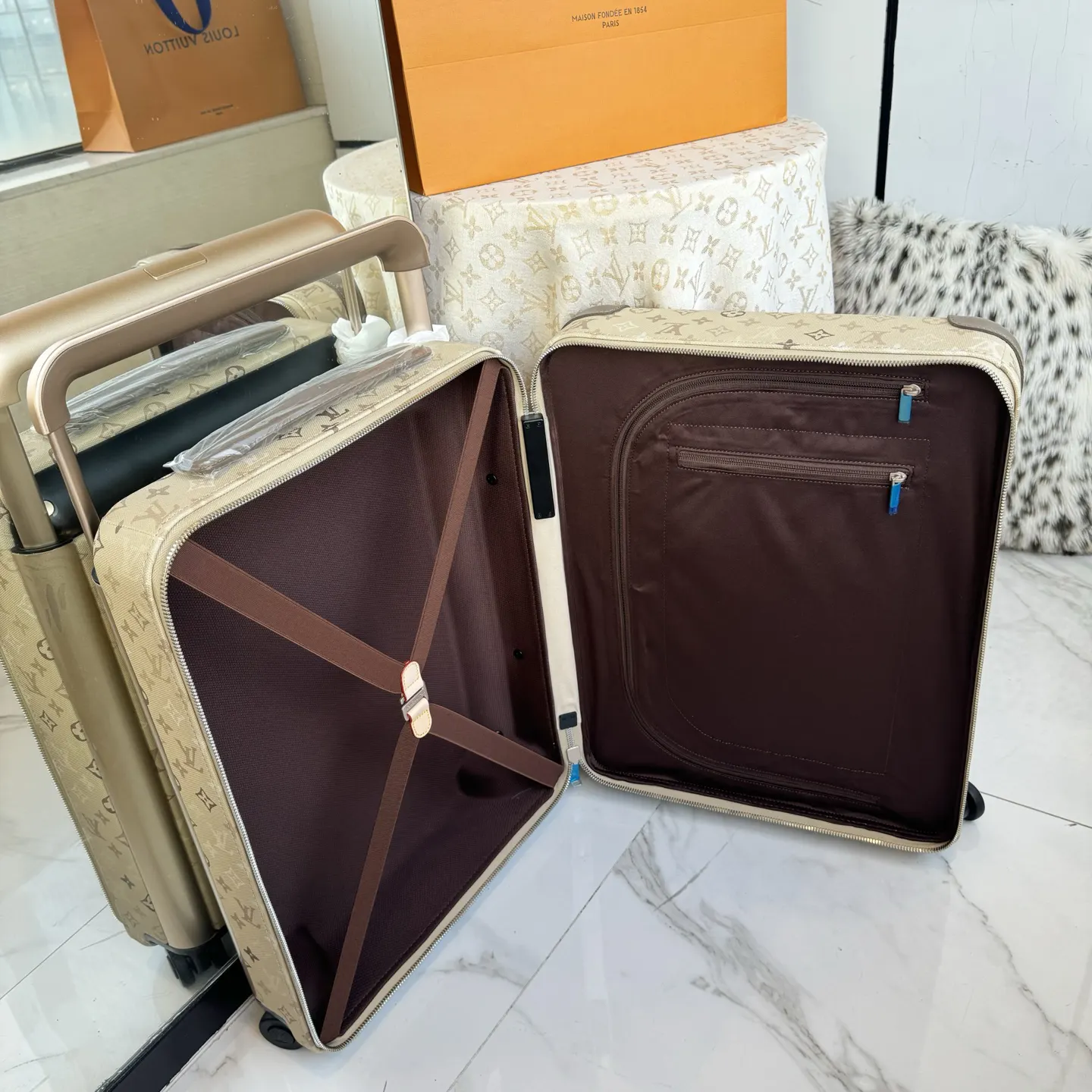 Louis Vuitton Monogram Suitcase Travel Lightweight