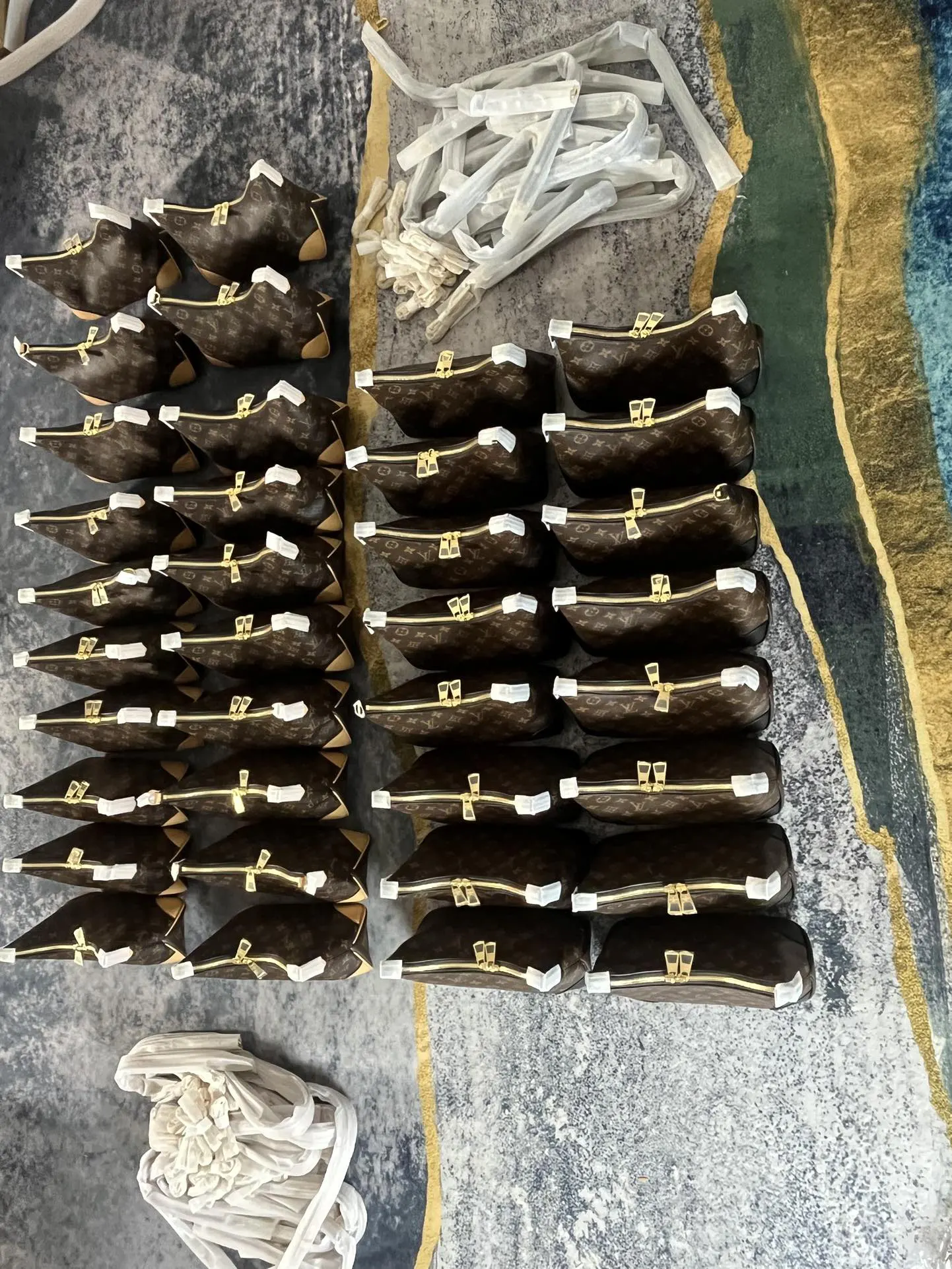 牛角包黄皮大量 稳定性超强 牛角包黄皮大 水桶包 休闲水桶款
