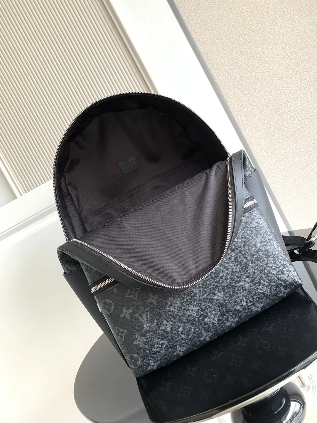 帆布 外袋 拉链前袋和开口侧袋方便取放物品 内袋确保收納井 雙肩包 实用雙肩款(數字9) 帆布 外袋 拉链前袋和开口侧袋方便取放物品 内袋确保收納井 雙肩包 实用雙肩款(數字9)