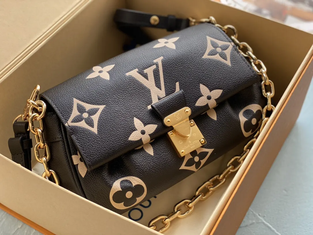 Louis Vuitton Black Chain Bag