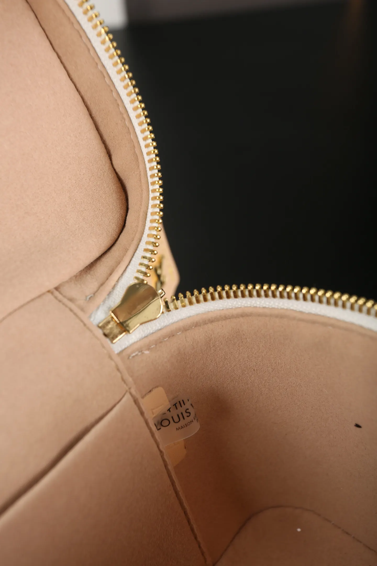 Louis Vuitton Crossbody Bag Lightweight