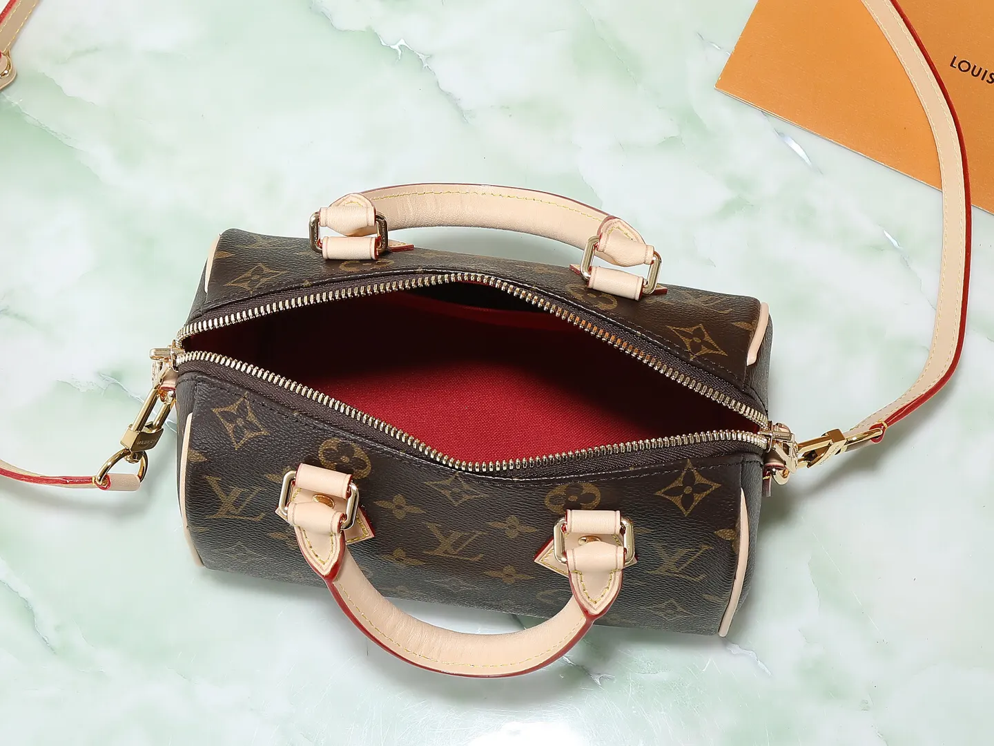 LV Speedy classic Monogram, travel bag, large-capacity travel model Image 9 LV Speedy classic Monogram, travel bag, large-capacity travel model Image 9