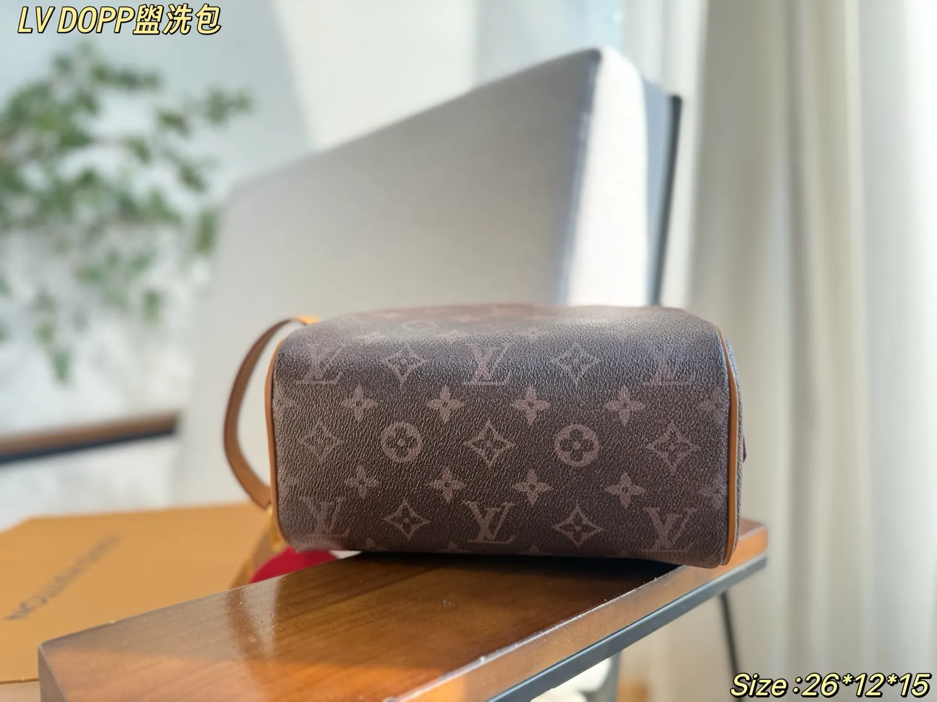 包 包洗漱包 又出一 收纳 同样也是容量惊人 化妆包 便携收纳款