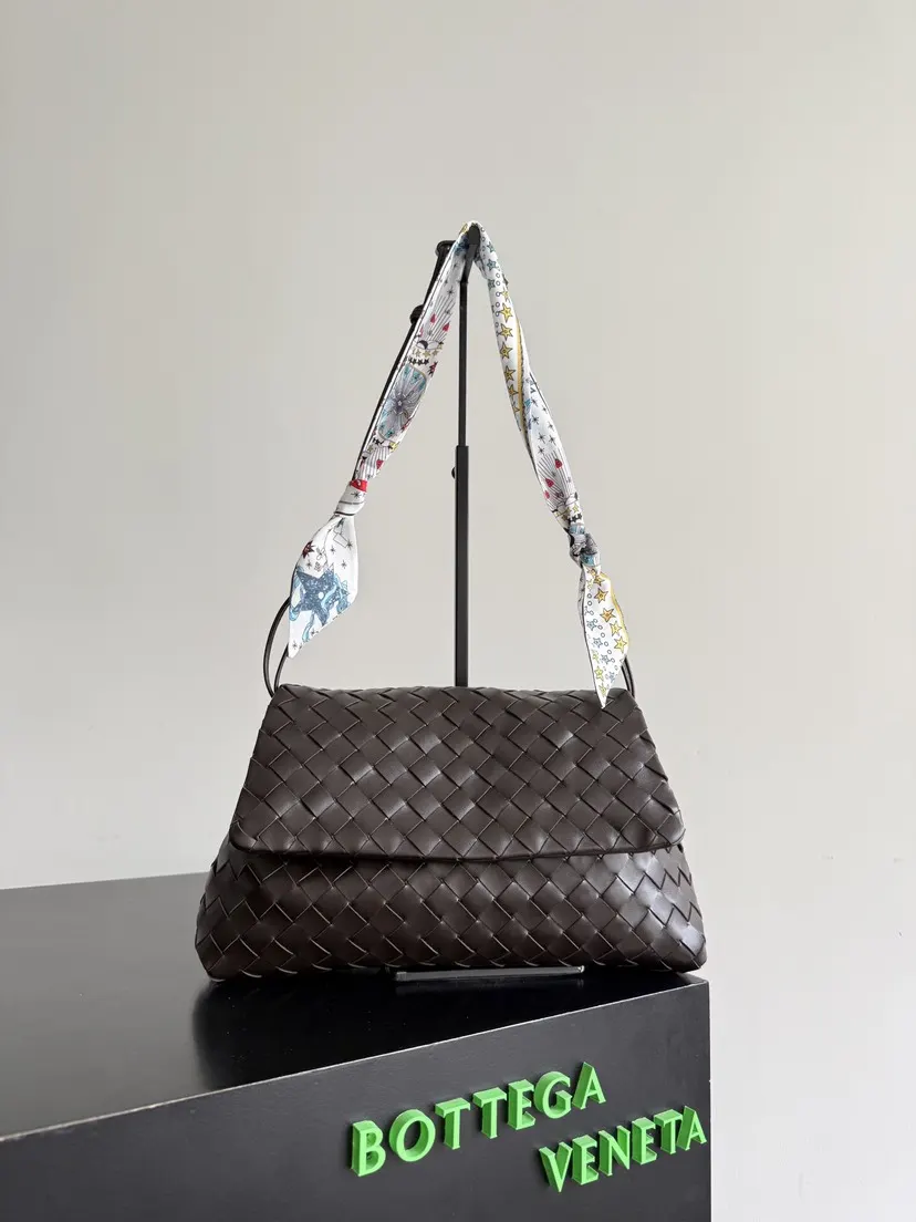 Bottega Veneta 皮革 手拿包 精致手拿款