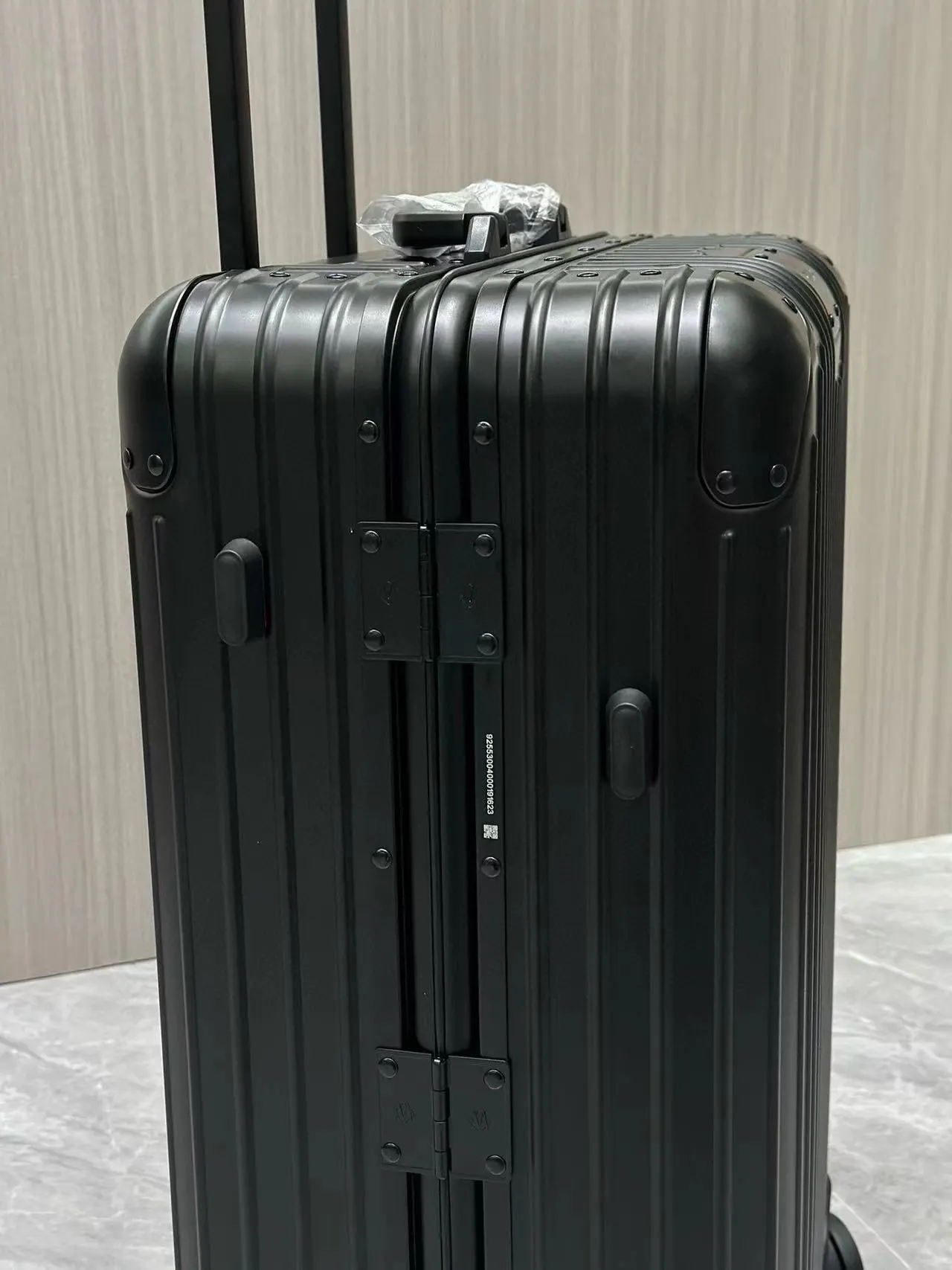 黑色 銀色 Tsa国际海关锁通网国际畅通无阻 行李箱 旅行拉杆款 輕便出行款