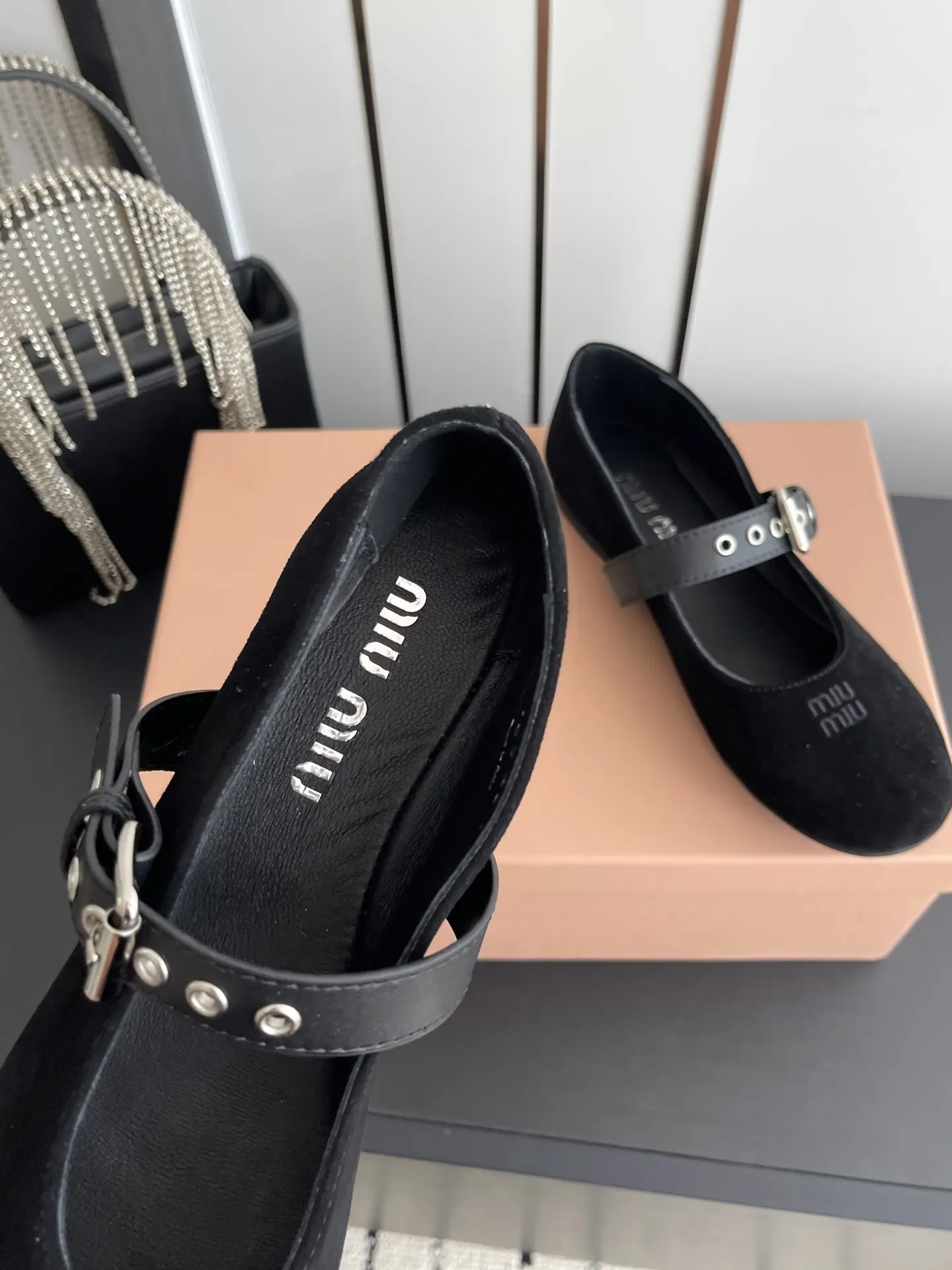 Miu Miu SS 平底鞋 通勤约会款