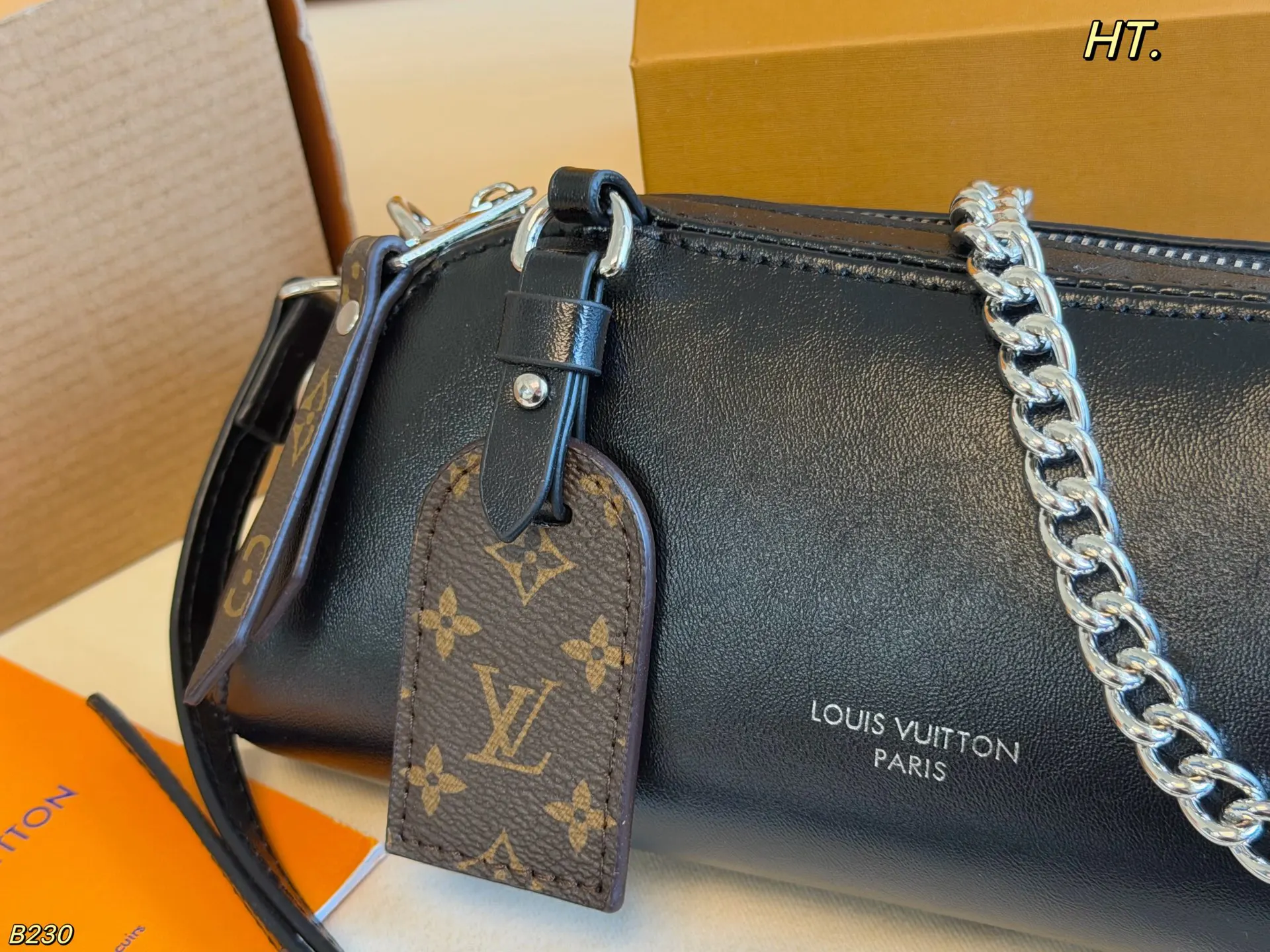 LV 银色 × Pochette 链条包 精致链条款