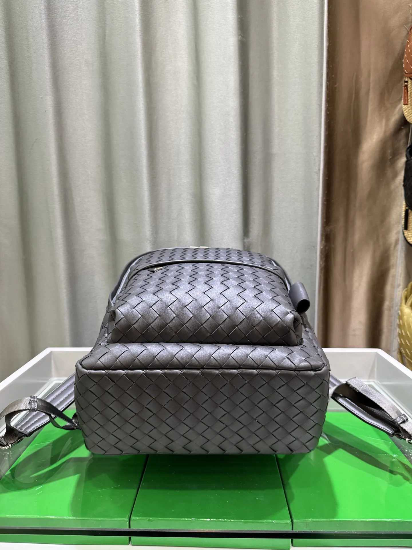 Bottega Veneta 小牛皮 雙肩包 实用雙肩款
