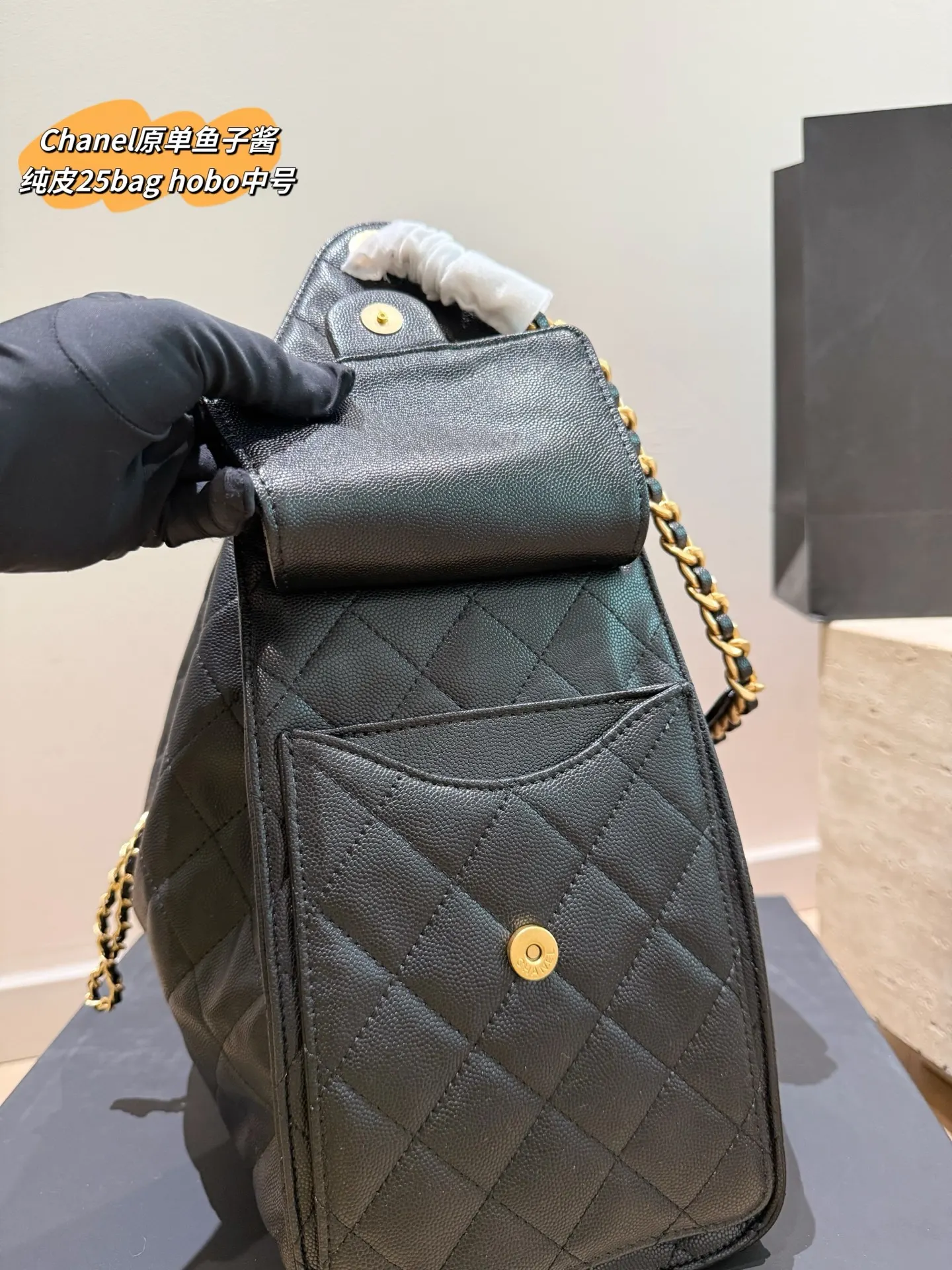 金色 中号 纯皮 鱼子酱 抽绳水桶包 经 鏈條包 精致鏈條款