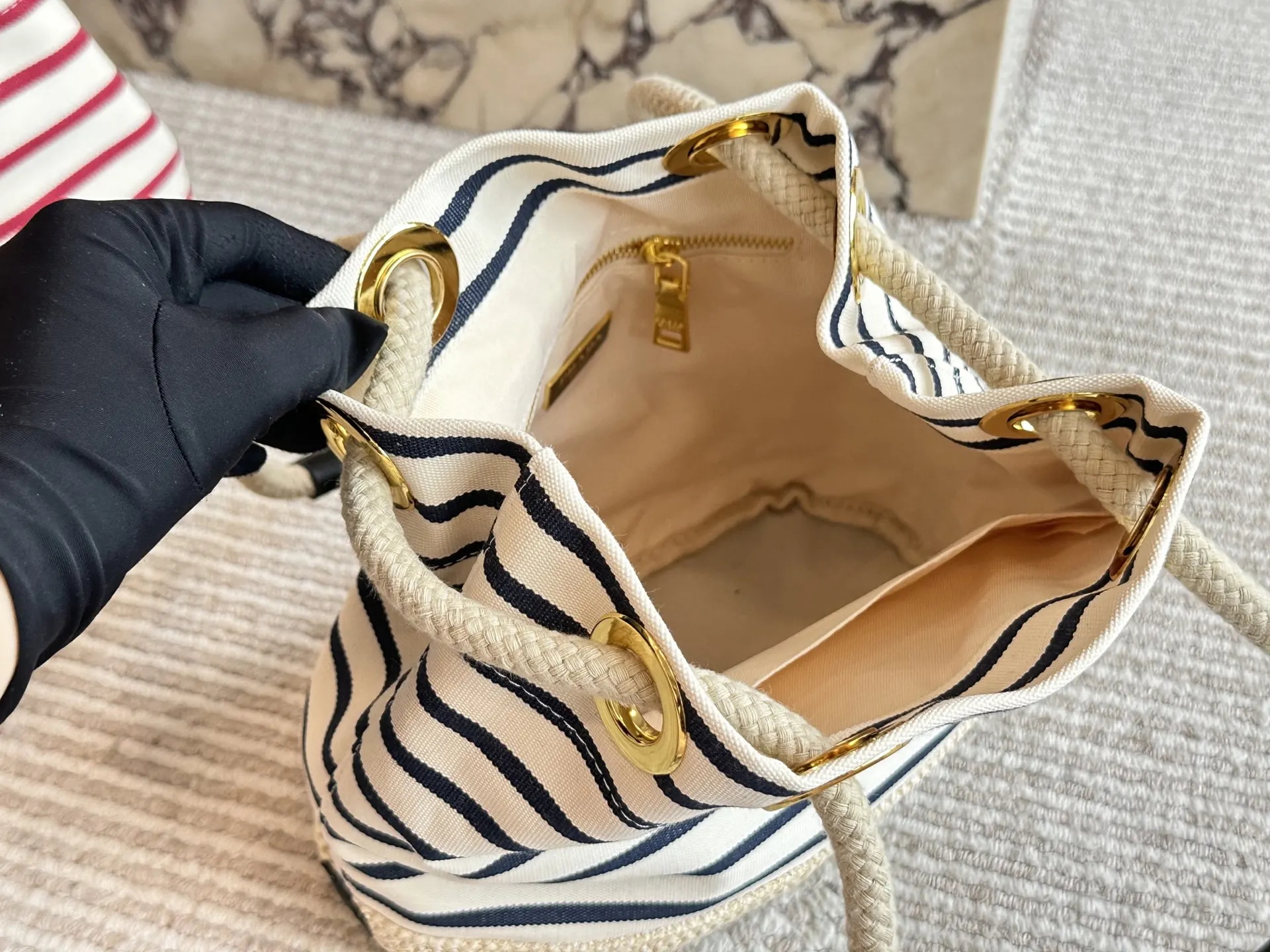 Prada 尼龍 盒 〰 尼龍水桶包 腋下包 復古腋下背款