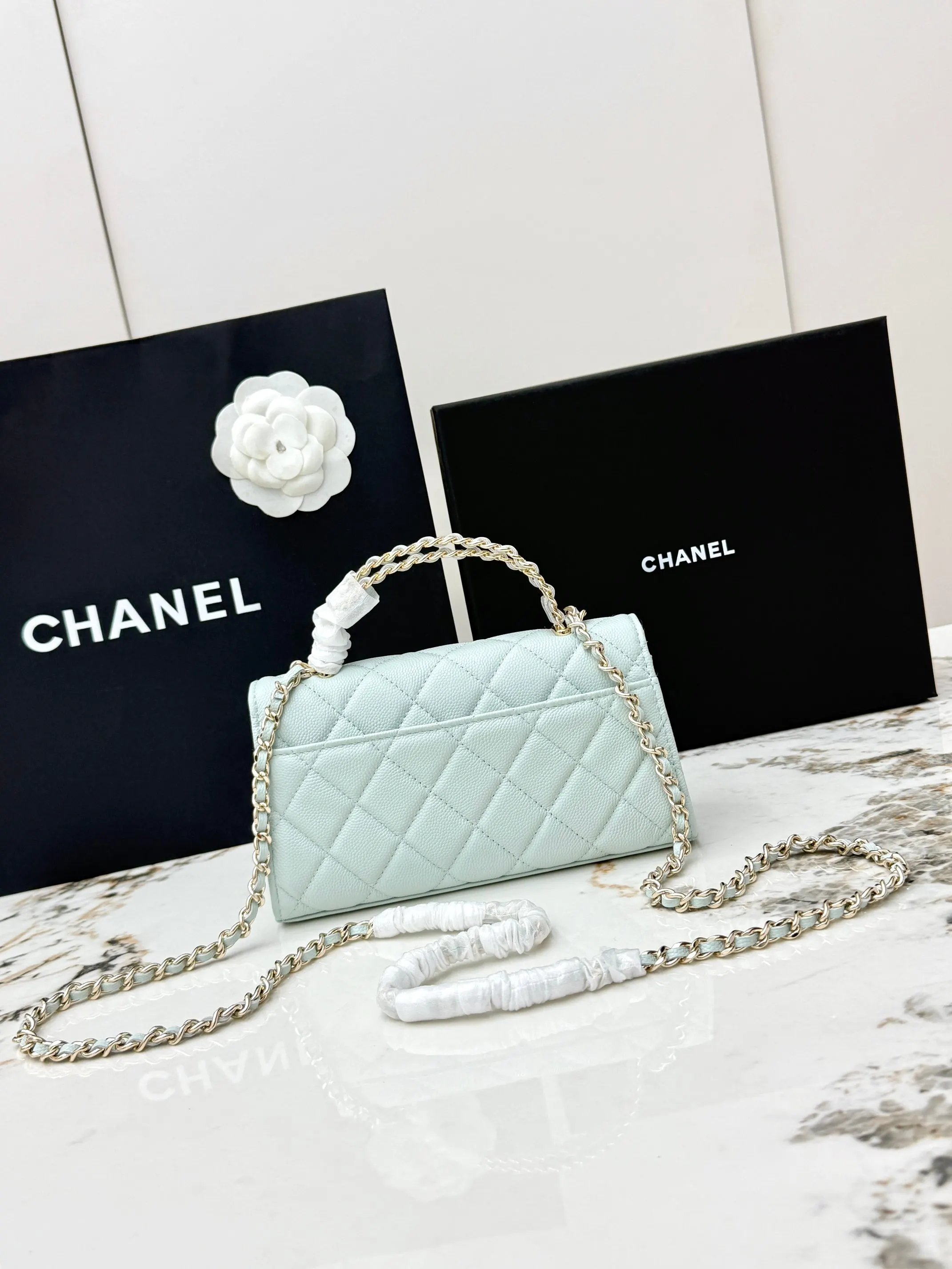 Chanel 浅蓝色牛皮Kelly手提包 金链斜挎
