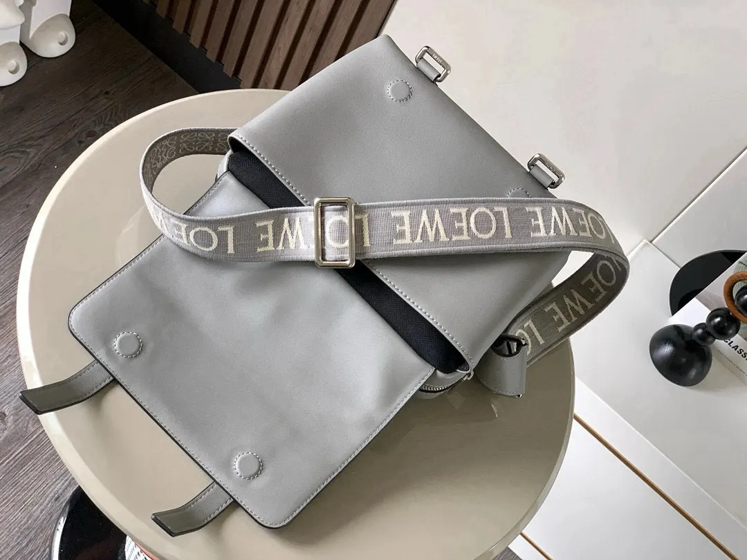 小牛皮 we XS邮差包 military mes 收納包 旅行收納款