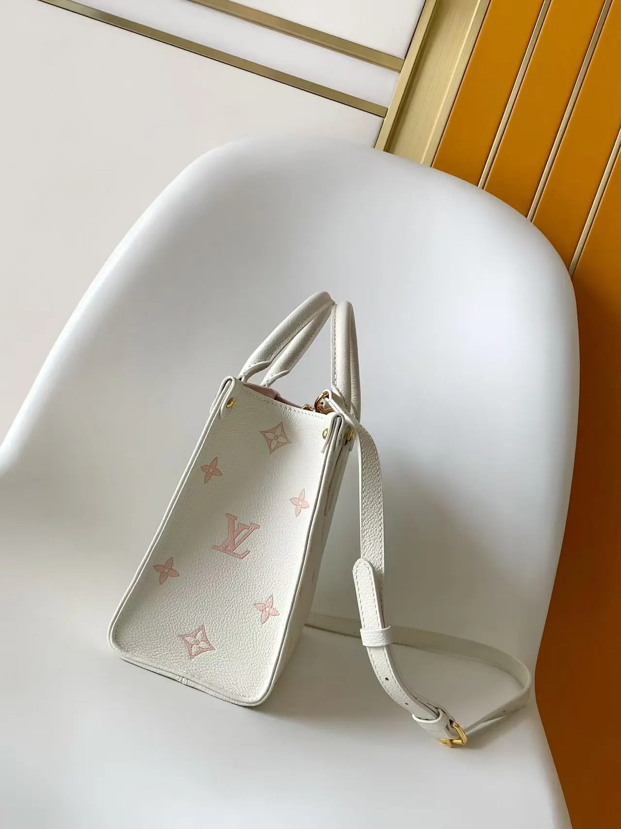 Louis Vuitton Pink Tote Bag Commuter | ORBUYBAG