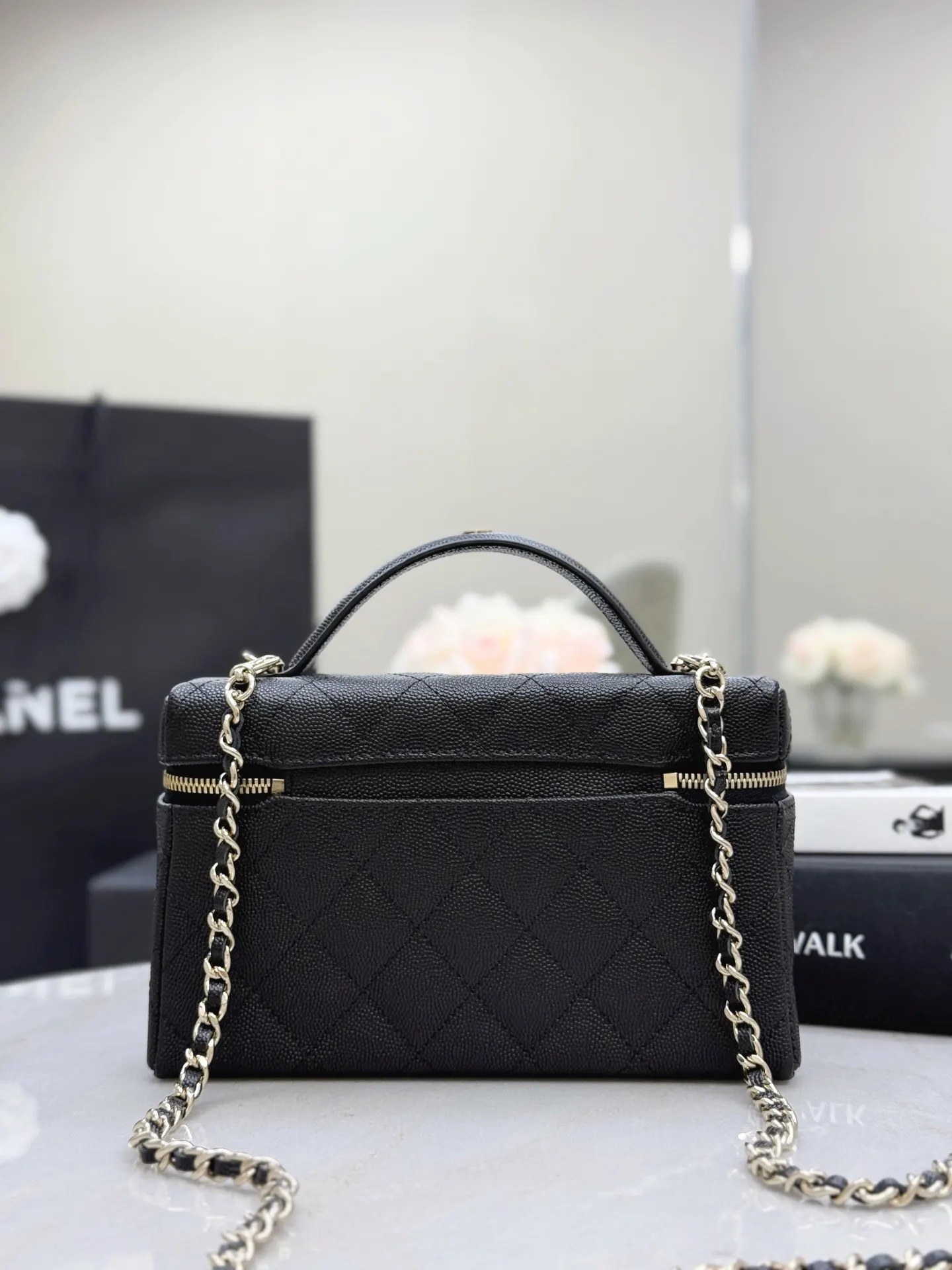 CHANEL 19 Bag 黑色荔枝纹牛皮链条包 迷你款