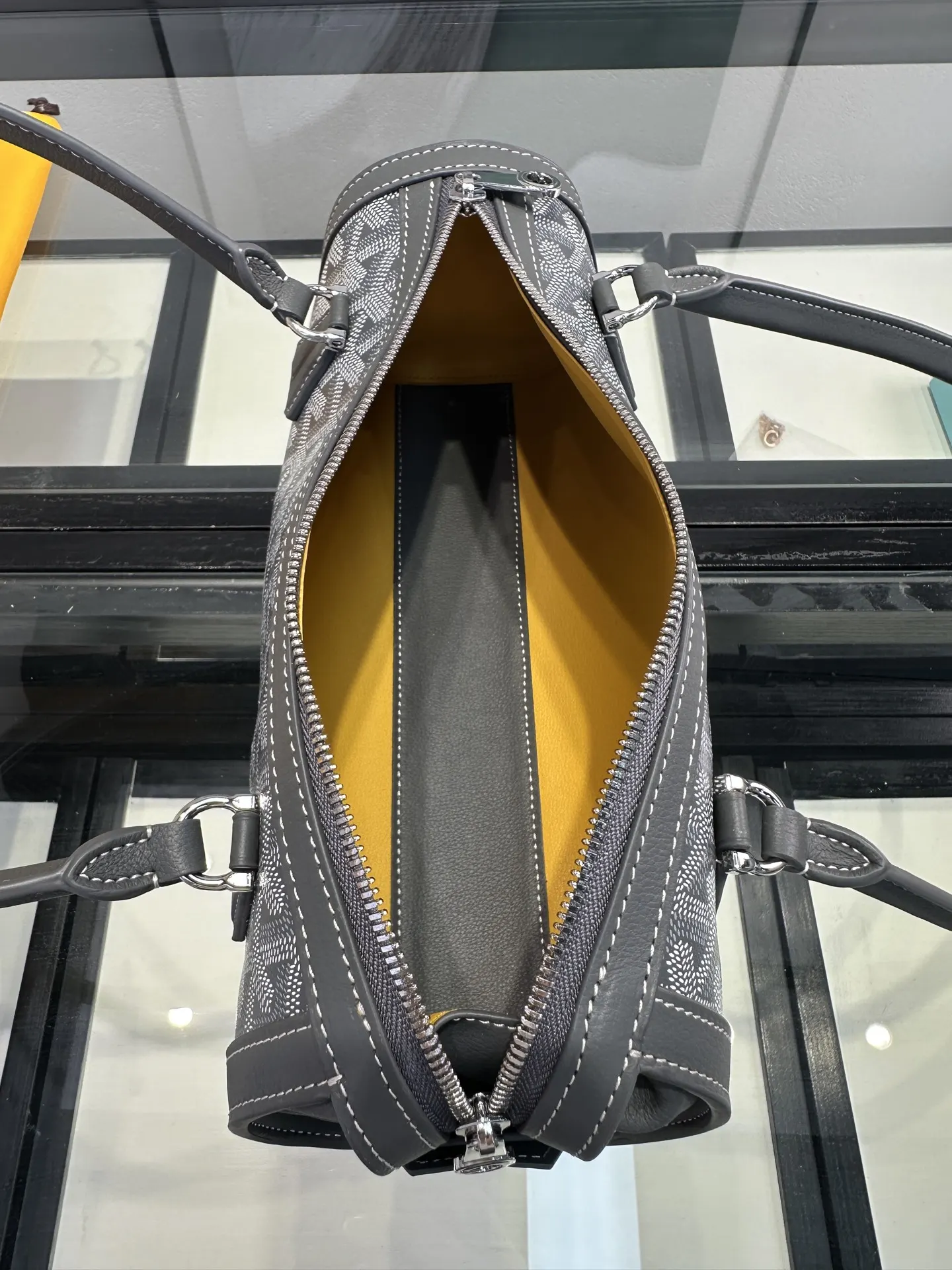 Goyard 灰色 手提随性 腋下时髦 轻松适 通勤约会各种场合 腋下包 复古腋下背款