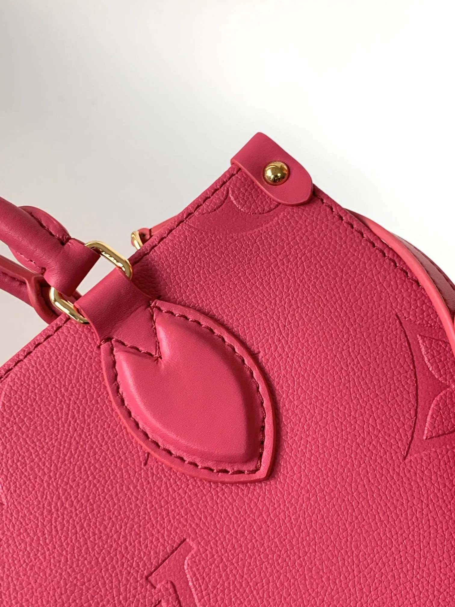 LV Onthego 桃红压纹托特包 亮色通勤款｜ORBUYBAG 岚奢包高端时尚精品