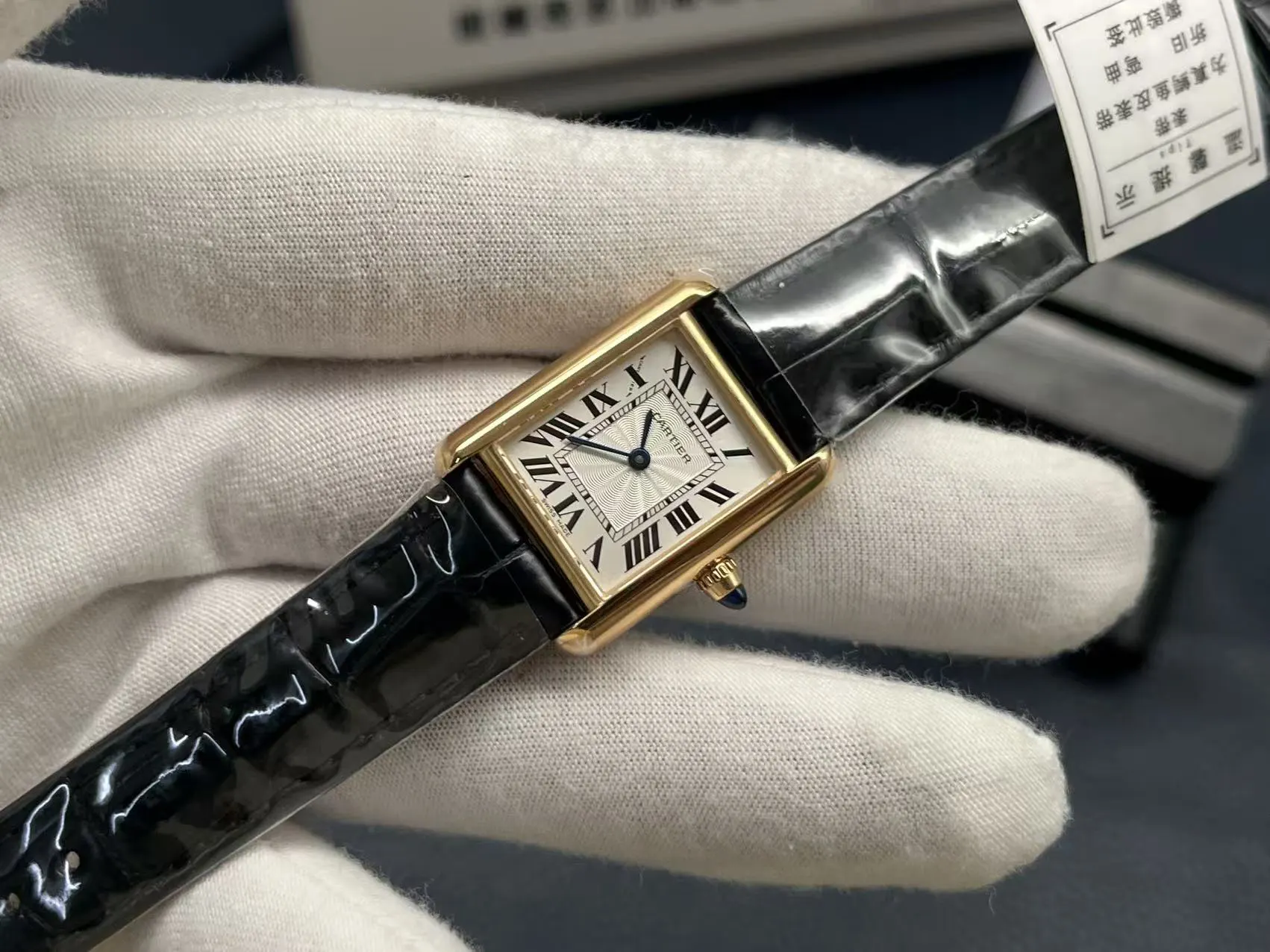 Cartier 鳄鱼皮 手表 经典腕表款