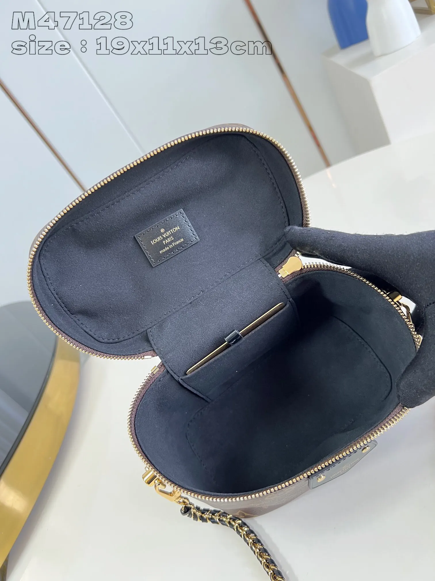 Louis Vuitton Chain Bag Canvas