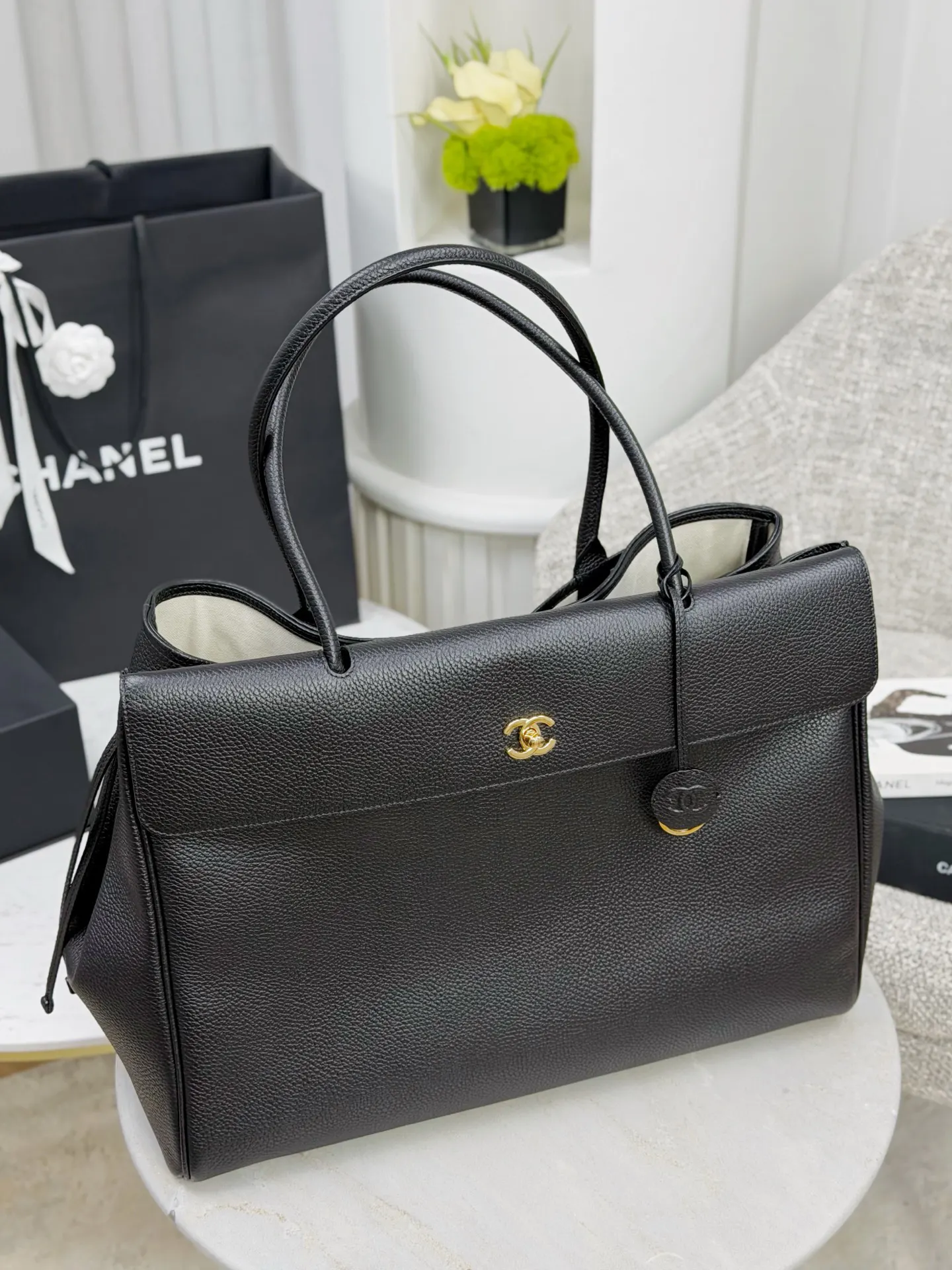 CHANEL 19 Bag 黑色粗花呢鏈條手提包 大号款