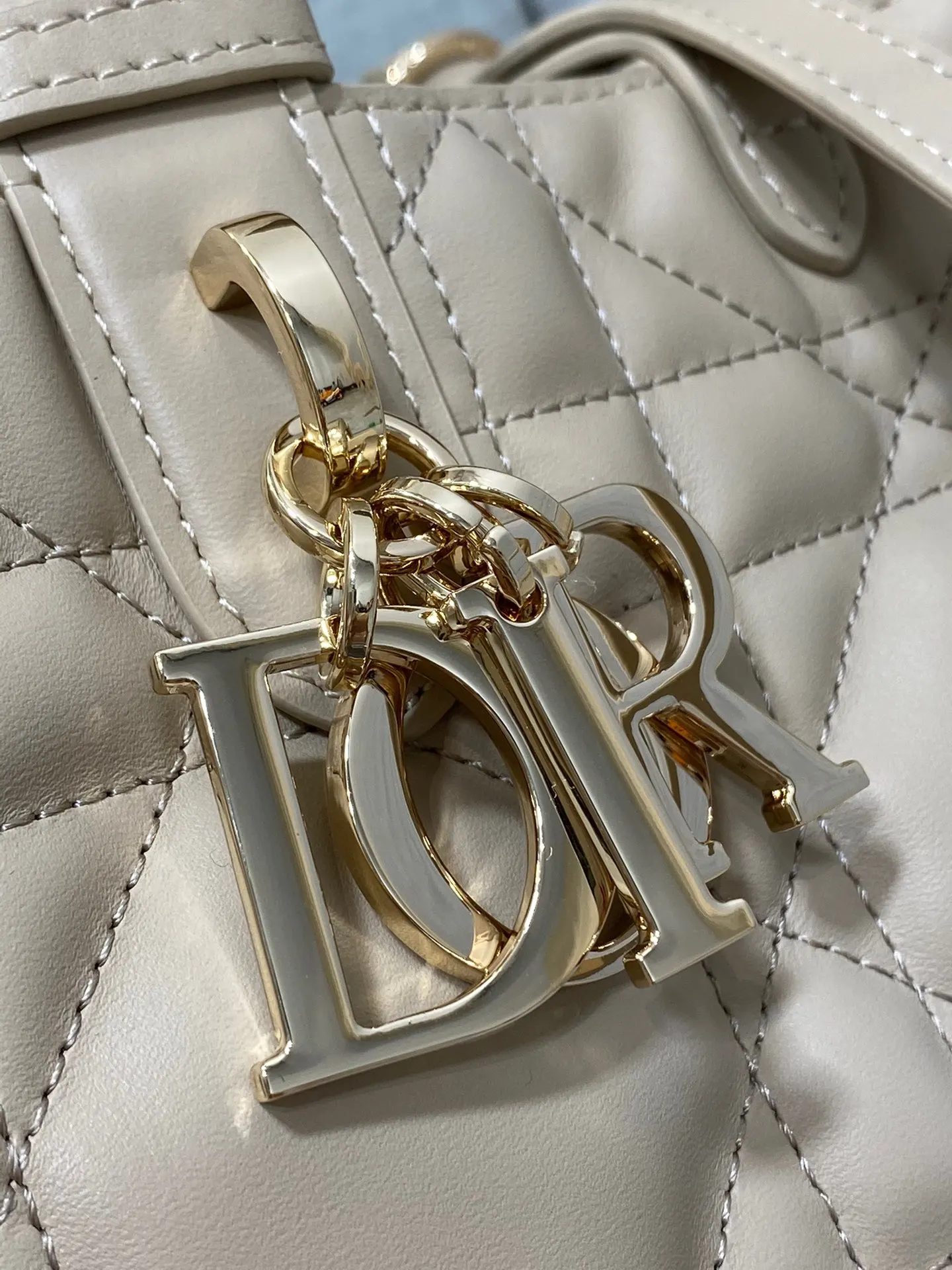 Dior 米色 小牛皮 中号胭脂米色 带着 toujours 去旅行 超大 收纳包 旅行收纳款