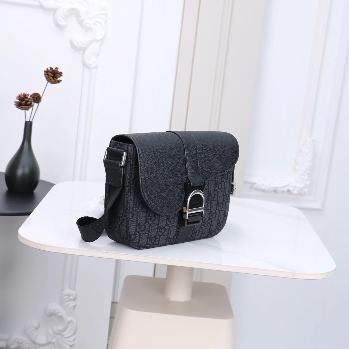 Dior Saddle Oblique Cowhide Messenger Bag Top Handle Image 3 Dior Saddle Oblique Cowhide Messenger Bag Top Handle Image 3