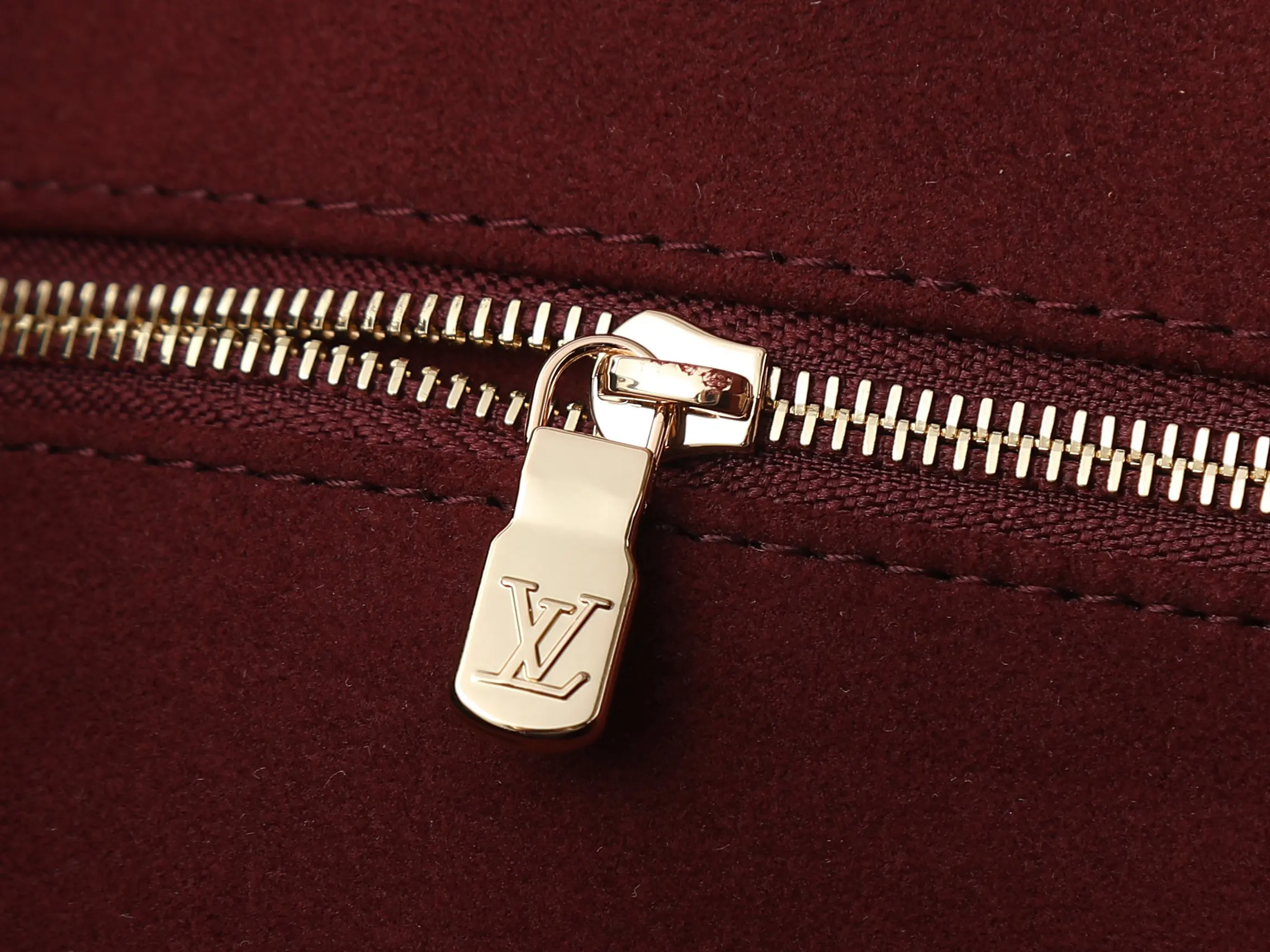 LV 紅色 托特包 大容量通勤款(數字10) LV 紅色 托特包 大容量通勤款(數字10)