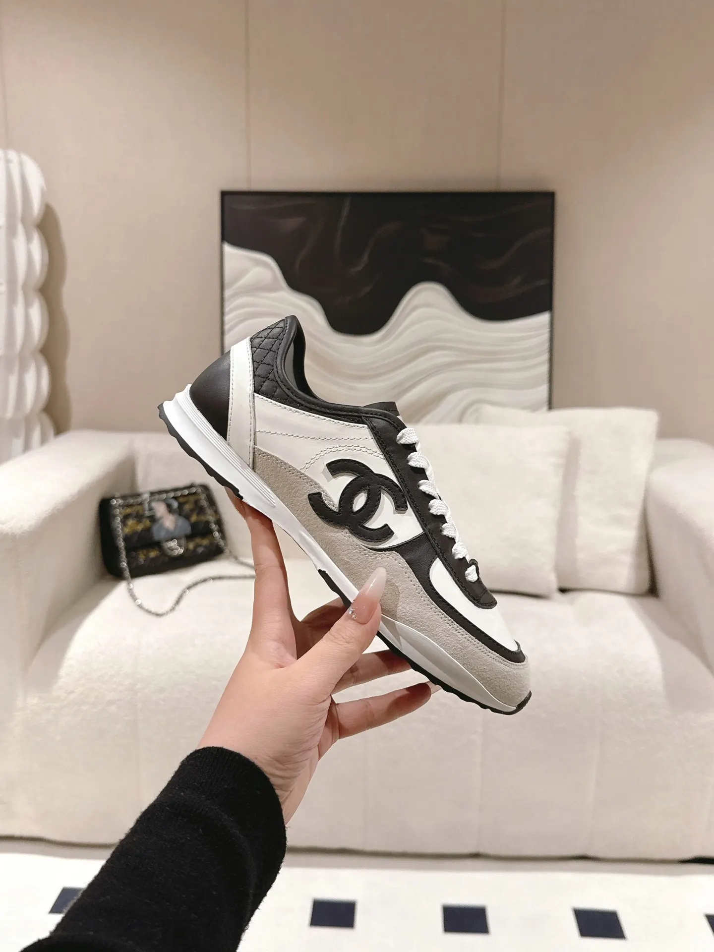 CHANEL 黑白拼色羊皮休闲鞋 厚底款