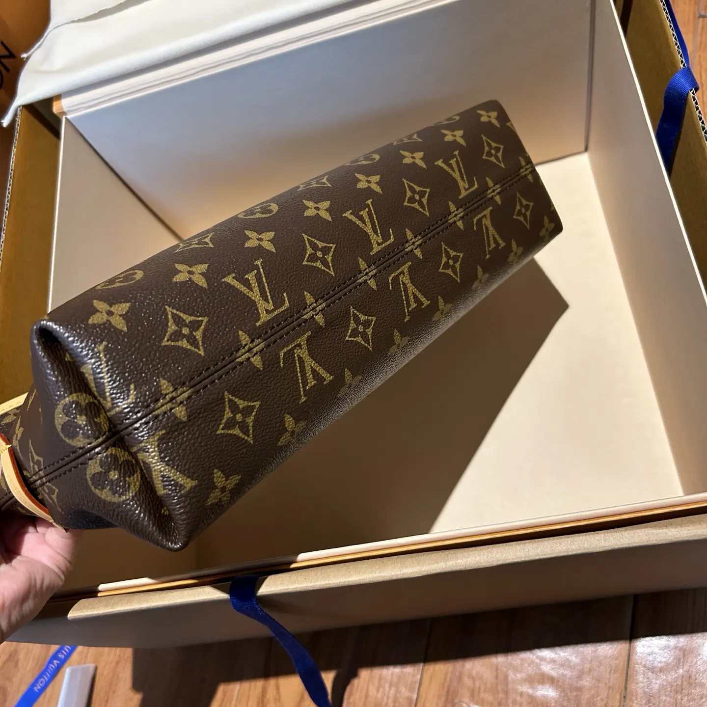 CarryAll 真正的渠道 Z级 我们确保所有材料 五金 水桶包 休闲水桶款