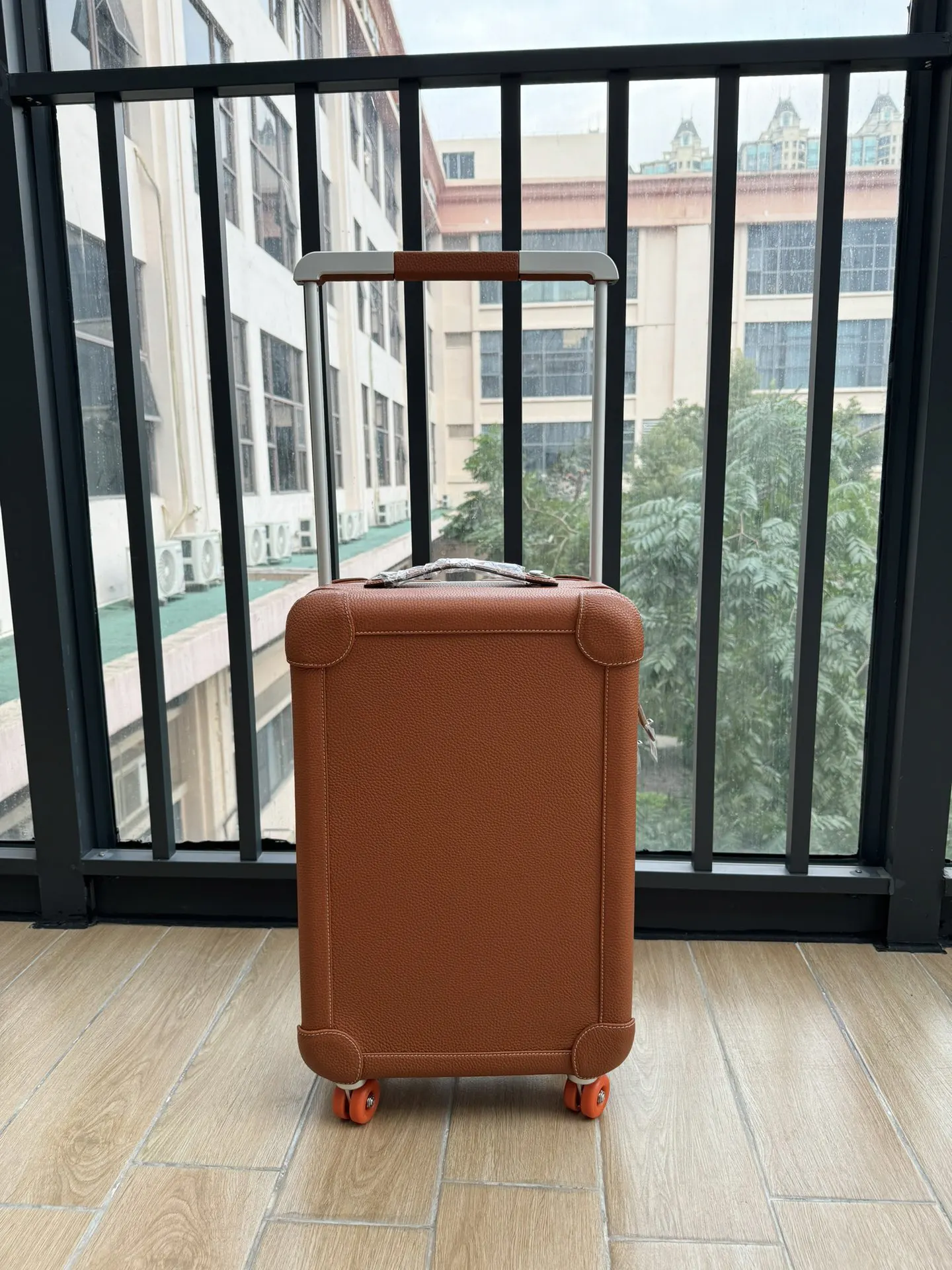 Hermes Suitcase Travel Lightweight Image 9 Hermes Suitcase Travel Lightweight Image 9