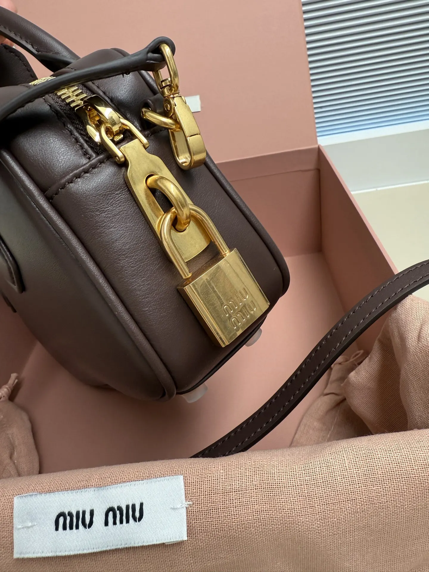 Crossbody Bag Lightweight Leather